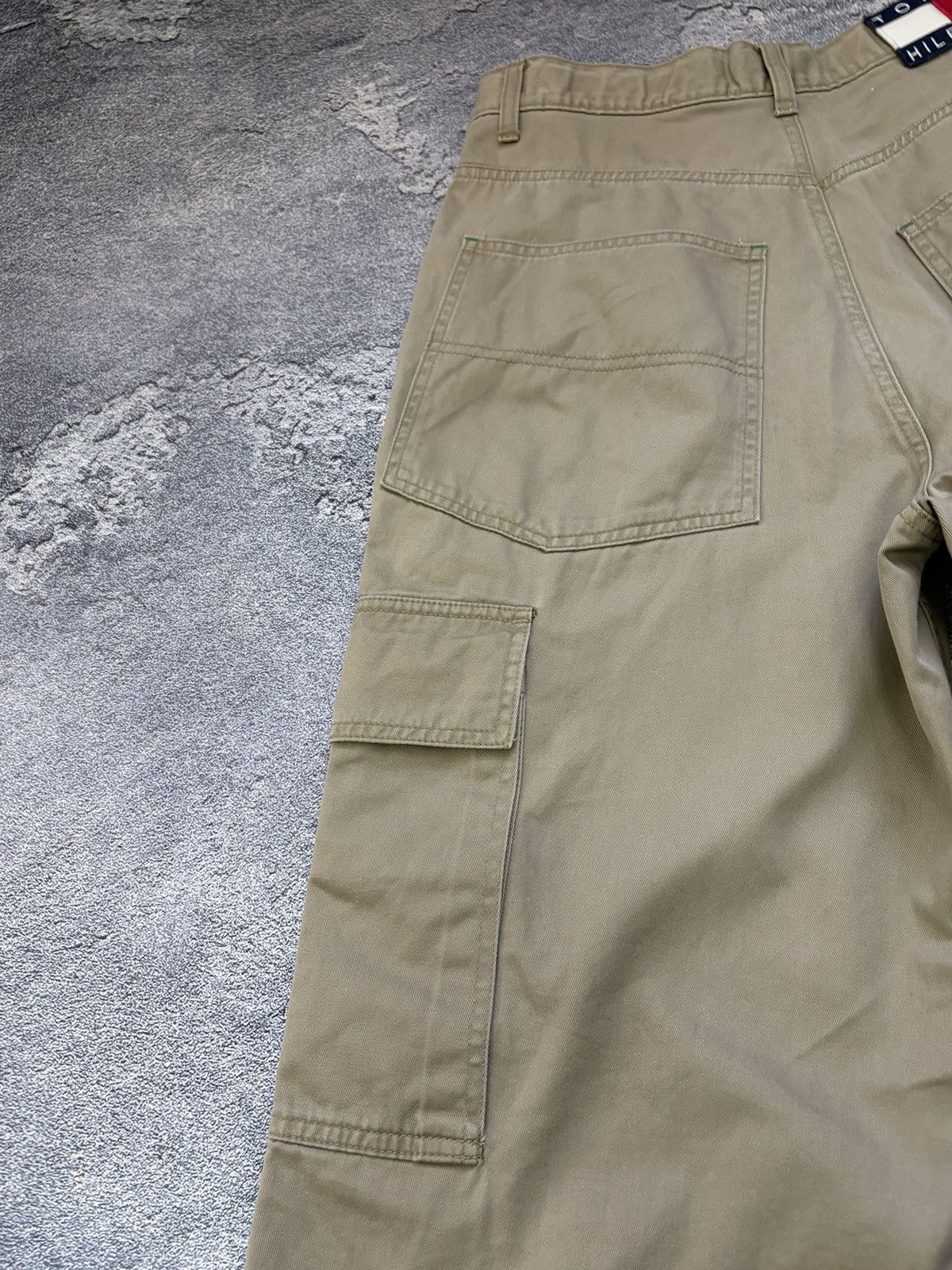 Tommy Hilfiger Vintage 1999 Tommy Hilfiger Cargo Pants Khaki Baggy 31/34 Size US 31 - 16 Thumbnail
