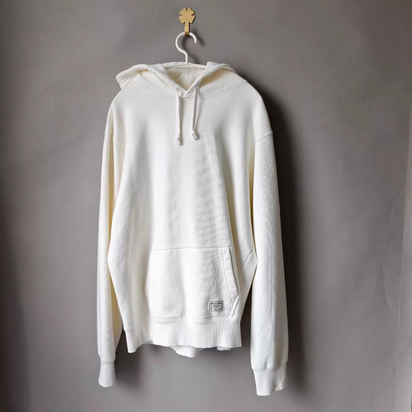 Dior Dior 1947 Embroidered Logo Cream Hoodie M Size M / US 6-8 / IT 42-44 - 1 Thumbnail