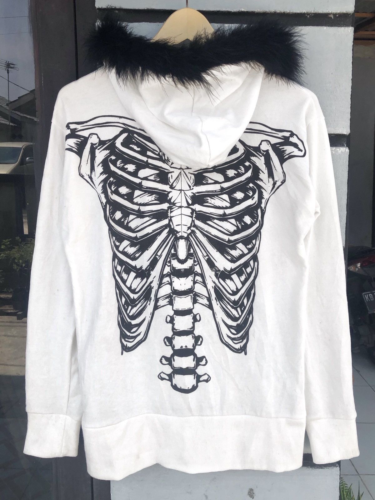 トップス GLAD NEWS Skull Fur Zip Hoodie Gladnews fur zipper hoodie studded skelton skulls
