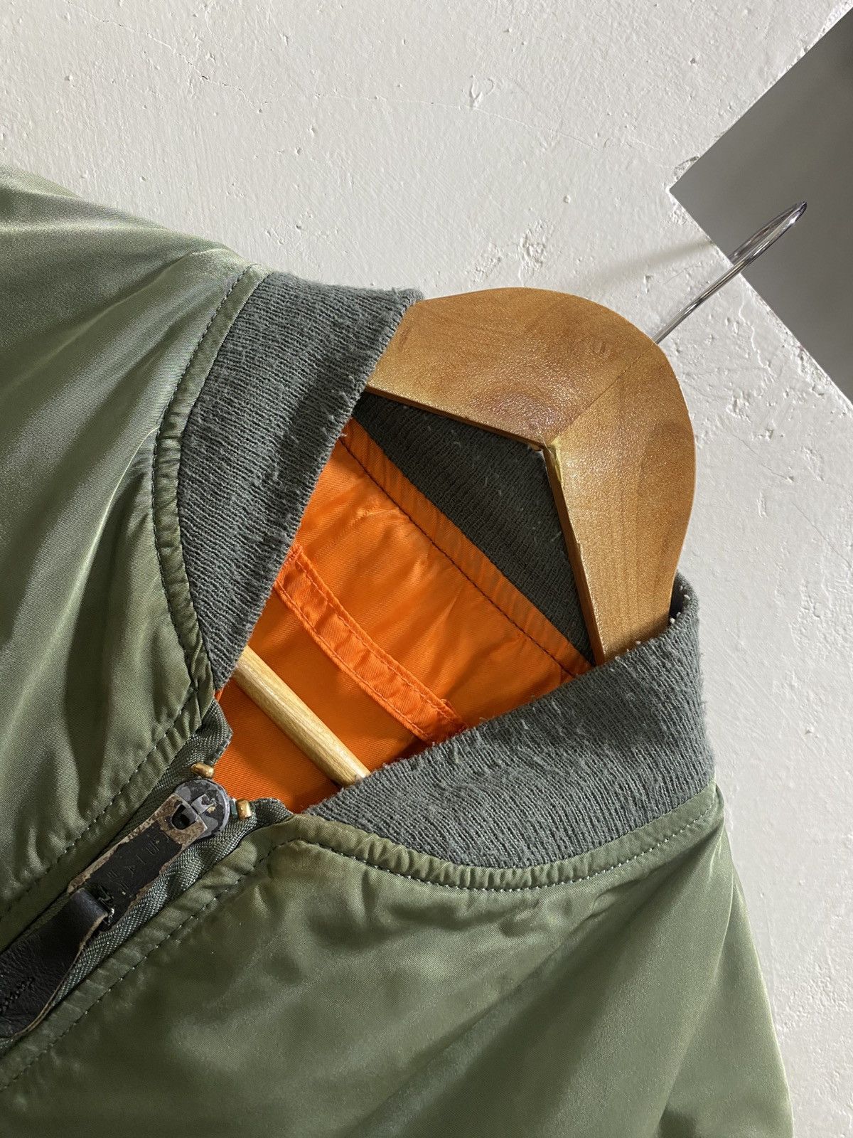 Alpha Industries Vintage 90s Alpha Industries Ma-1 Bomber Jacket Olive Green Size US M / EU 48-50 / 2 - 6 Thumbnail