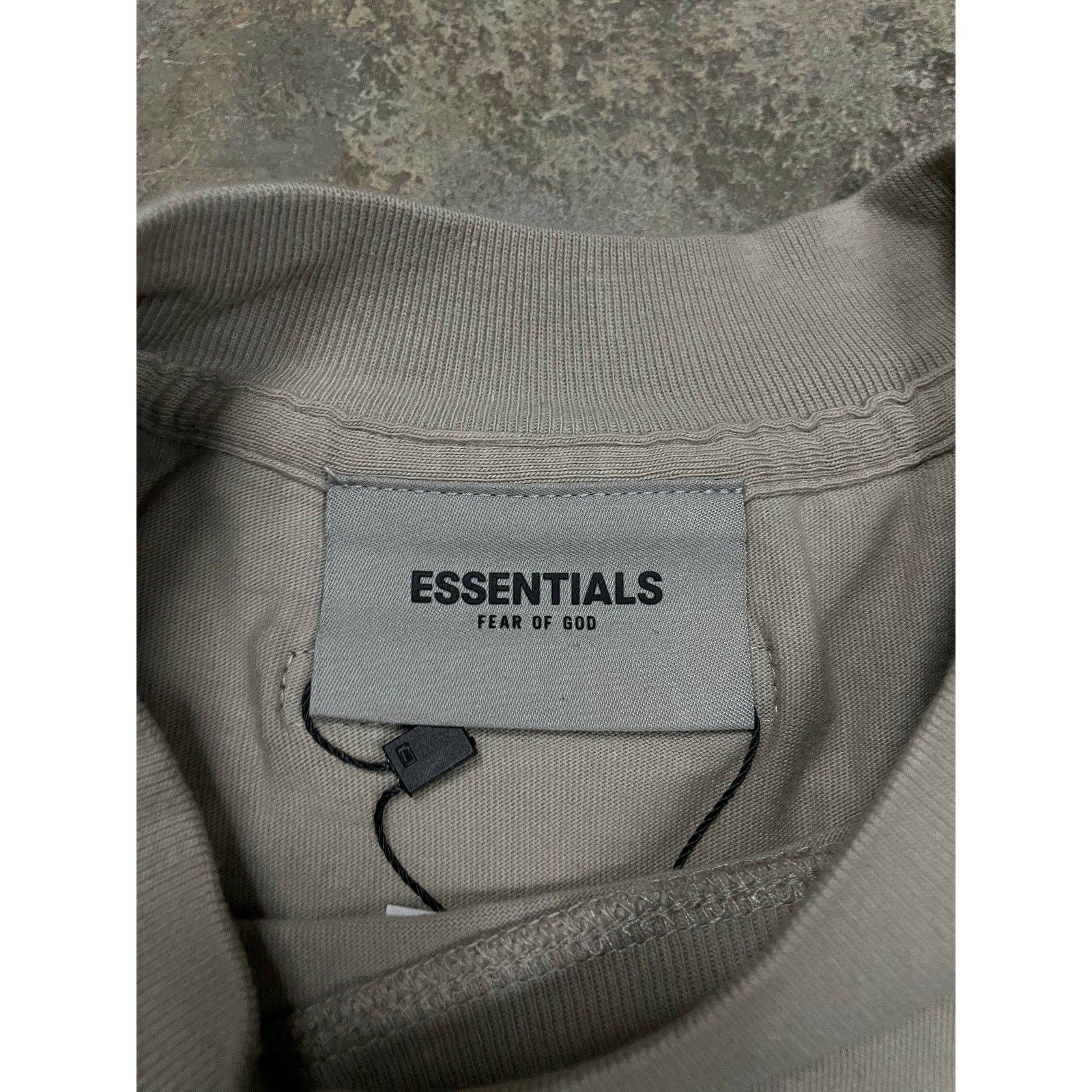 Essentials Essentials LS Cream Black Used Medium Size US M / EU 48-50 / 2 - 2 Thumbnail