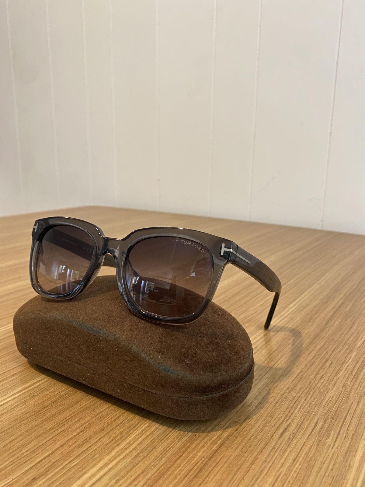 Tom Ford Tom Ford TF211 92B Sunglasses – Dark Havana / Smoke Lenses Size ONE SIZE - 4 Thumbnail