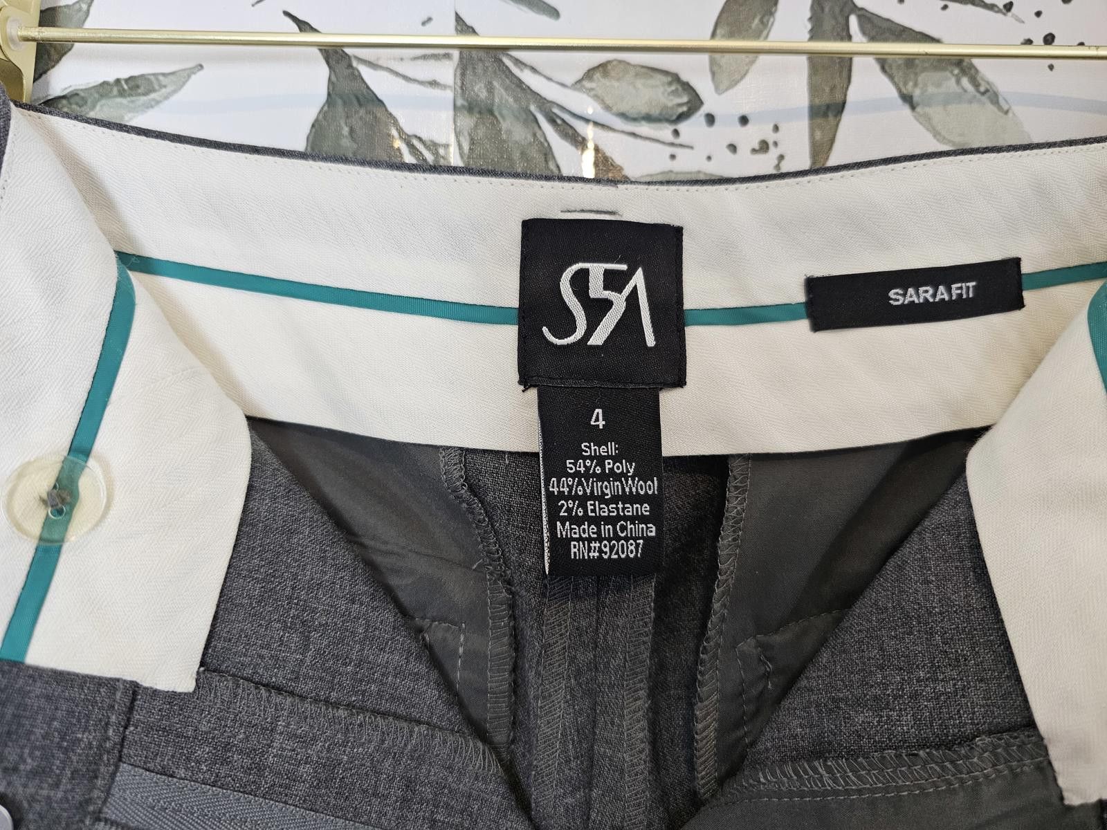 Saks Fifth Avenue Saks Fifth Ave Pants Gray Womens Size 4 Virgin Wool Size 27" / US 4 / IT 40 - 2 Thumbnail