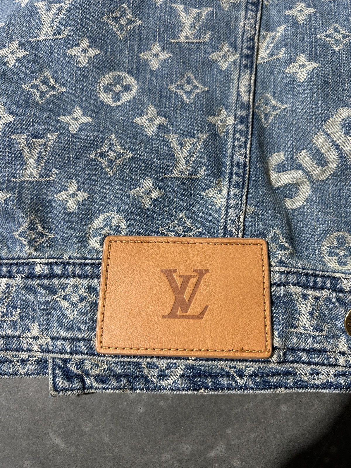 Louis Vuitton × Supreme Supreme x Louis Vuitton Denim Jacket Size US M / EU 48-50 / 2 - 7 Thumbnail