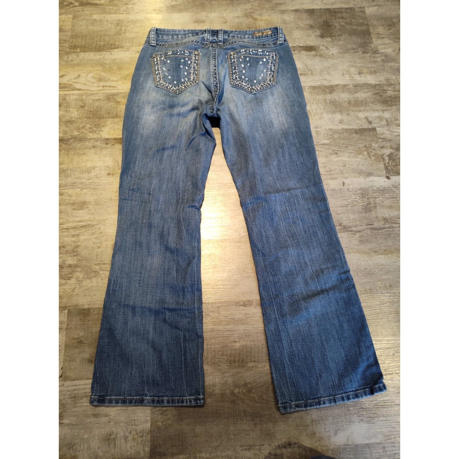 Wrangler Wrangler Jeans Womens Boot Cut Low Rise Rock 47 Bedazzled Denim Stretch 32x29 Size 24" / US 00 / IT 34 - 2 Thumbnail