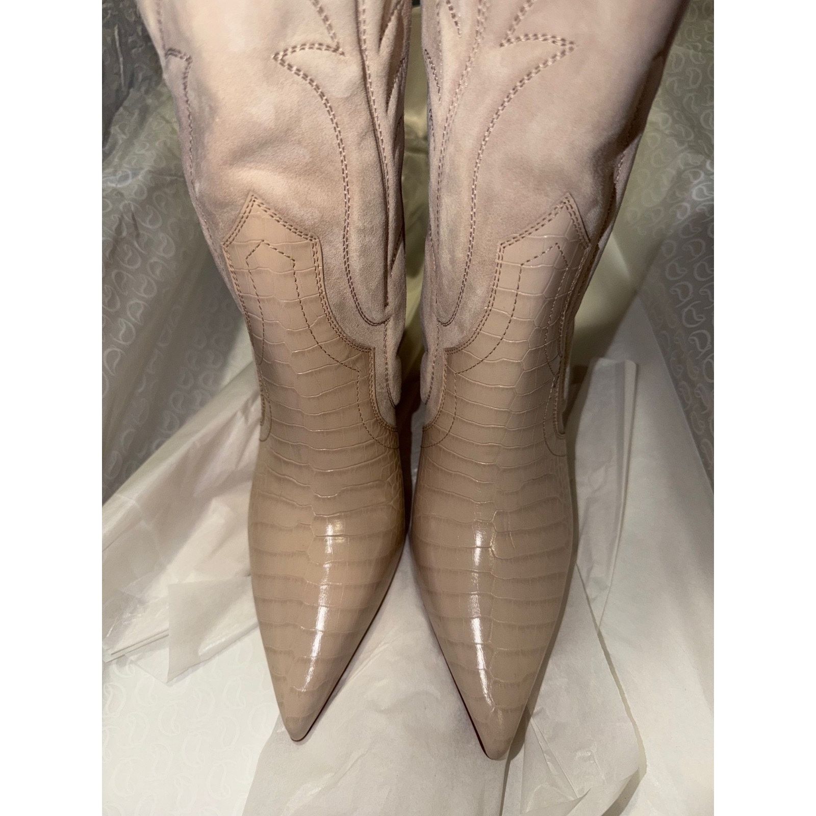 Christian Louboutin Christian Louboutin Santia Botta 85 Pearl Beige Boot 37.5 Size US 7.5 / IT 37.5 - 9 Thumbnail