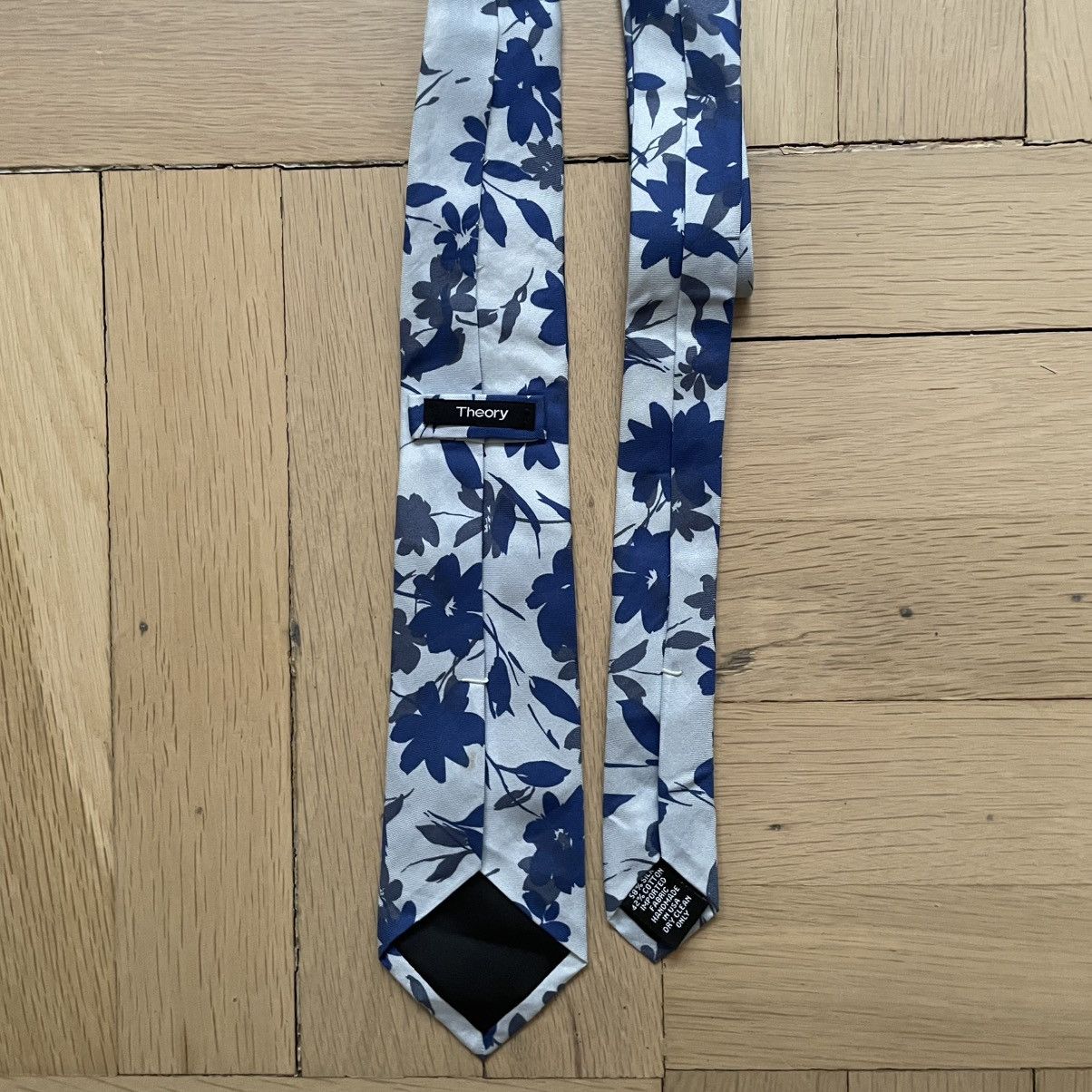 Theory Blue Flower Thoery Tie Size ONE SIZE - 3 Thumbnail