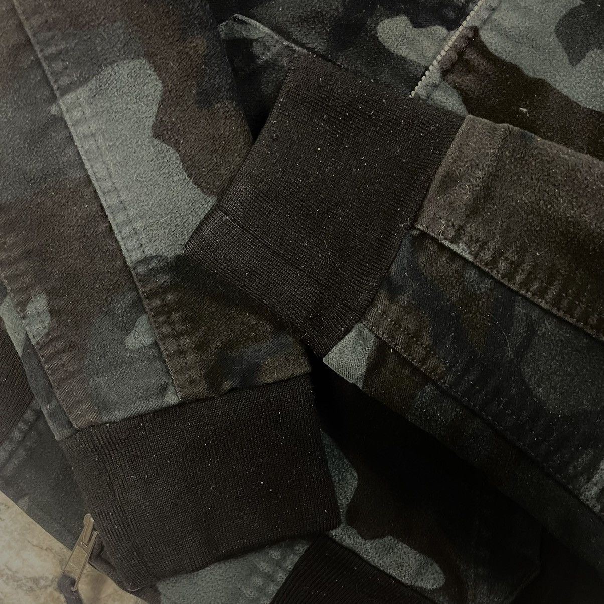 Carhartt Y2K Carhartt Camo Zip Hoodie Jacket Size S CamouflStreetwear Size US S / EU 44-46 / 1 - 4 Thumbnail