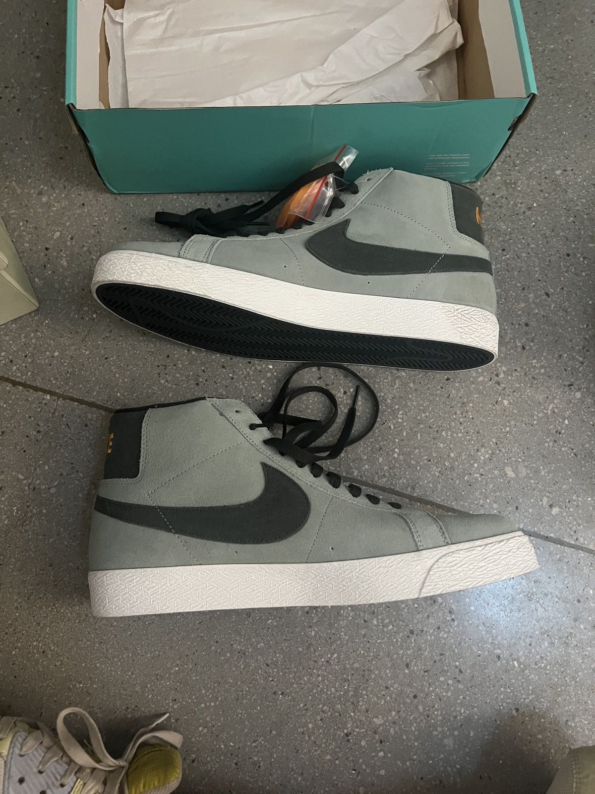 Nike × Nike SB Nike SB Zoom Blazer Mid – Jade / Sequoia – Size 12 Size US 12 / EU 45 - 4 Thumbnail
