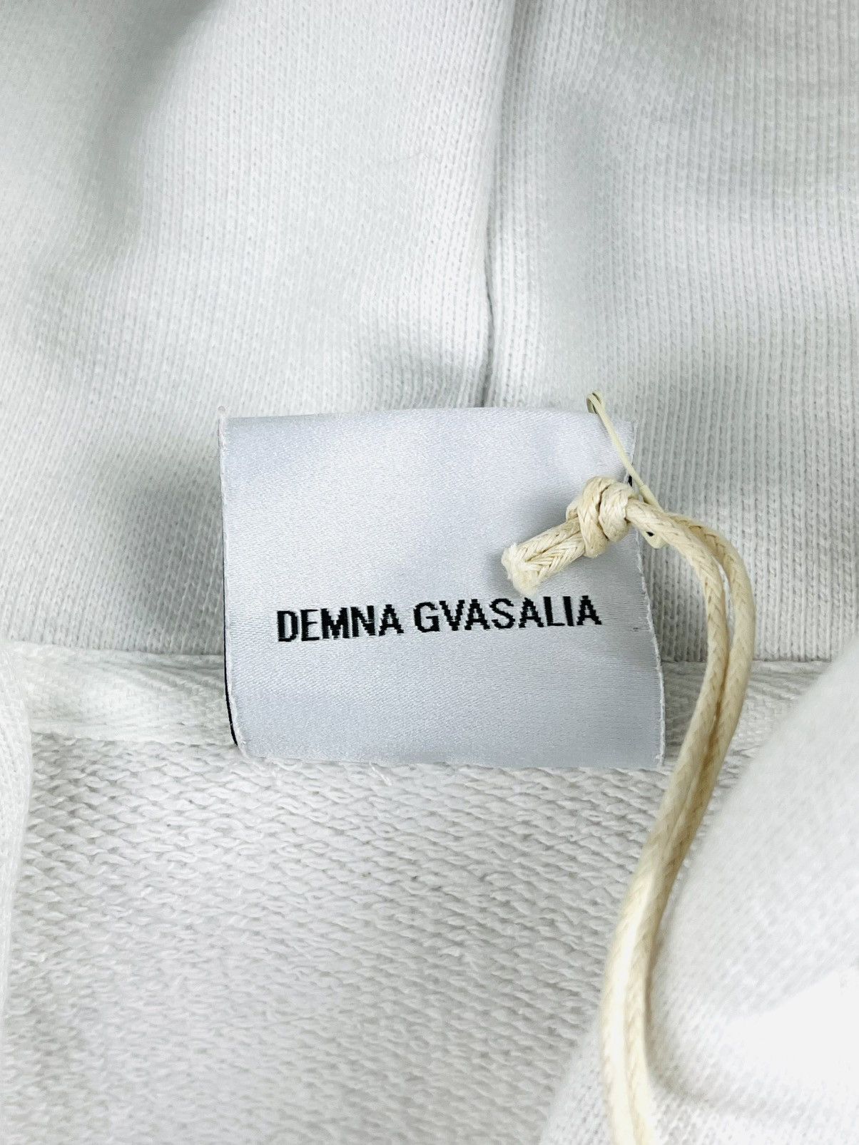 Vetements SS18 Vetements Calendar Zip Up Boxy Hoodie White Size US S / EU 44-46 / 1 - 10 Thumbnail