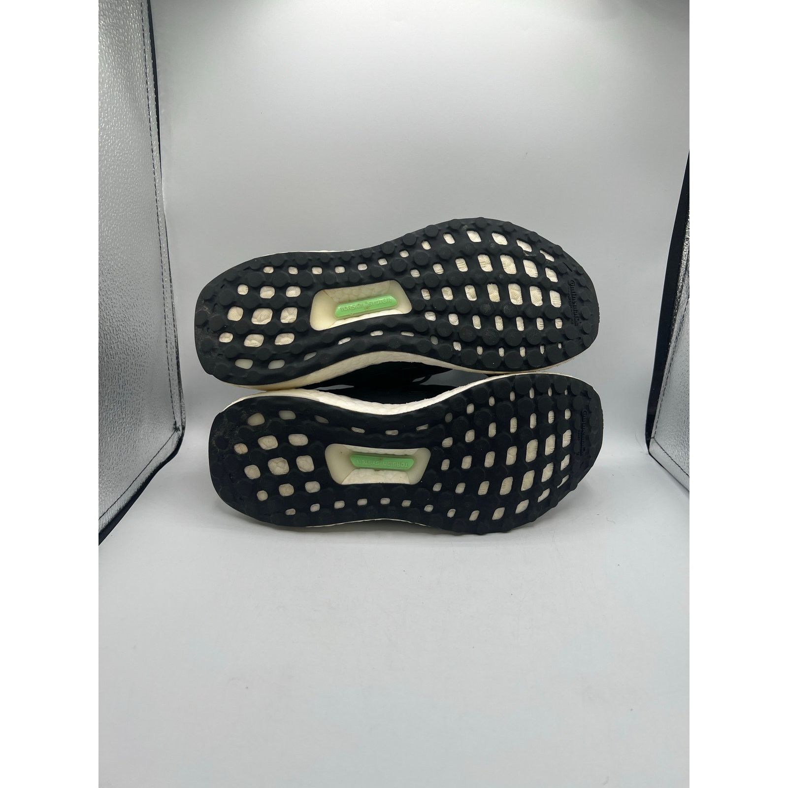 Adidas Adidas UltraBoost 1.0 J “Double Black” size 5y/6.5 women’s Size US 5 / EU 37 - 5 Thumbnail