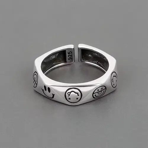 Jewelry Smiling Face Ring Size ONE SIZE - 1 Thumbnail