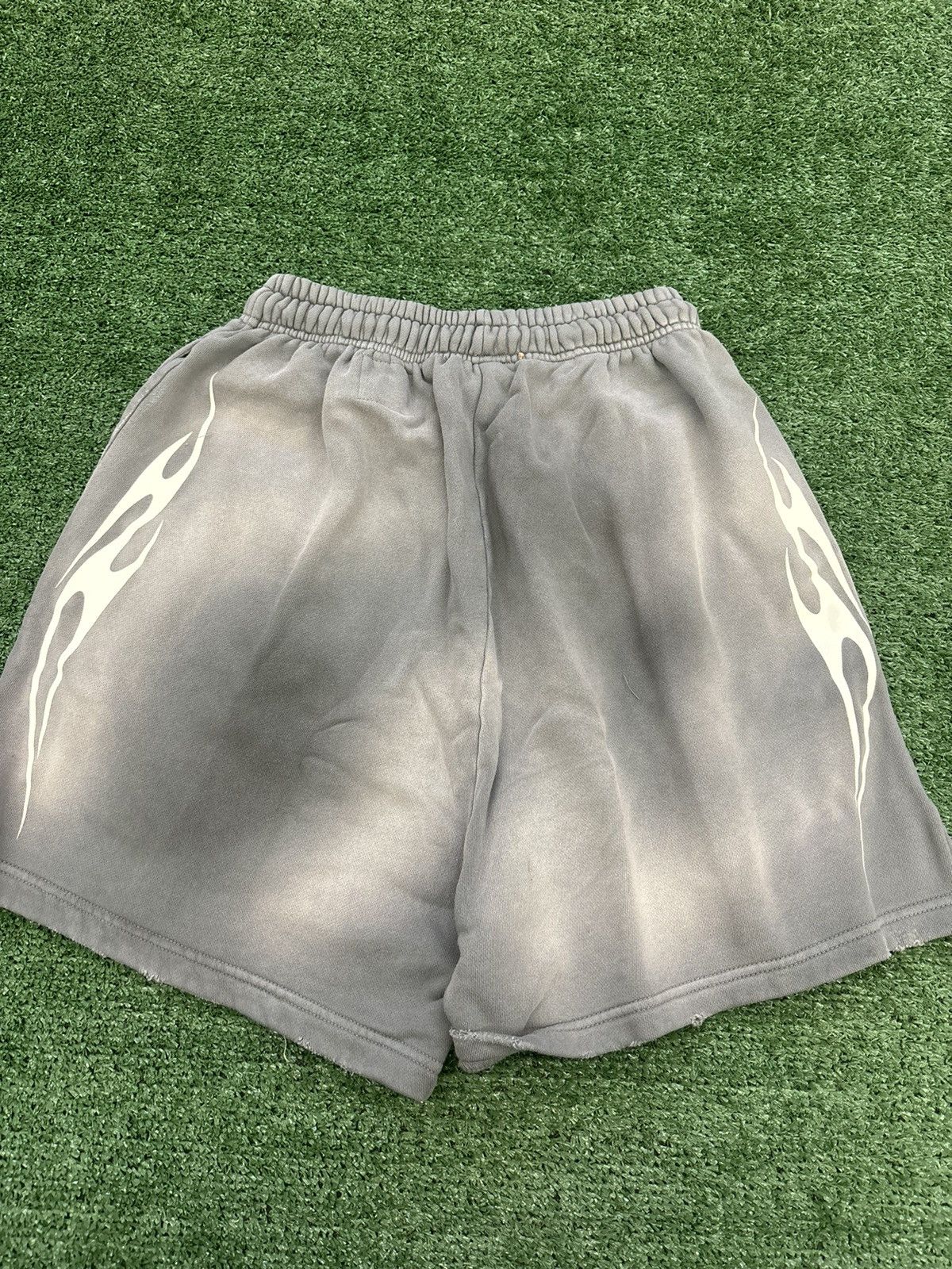 HELLSTAR Hellstar Flame Shorts Grey Size US 30 / EU 46 - 2 Thumbnail