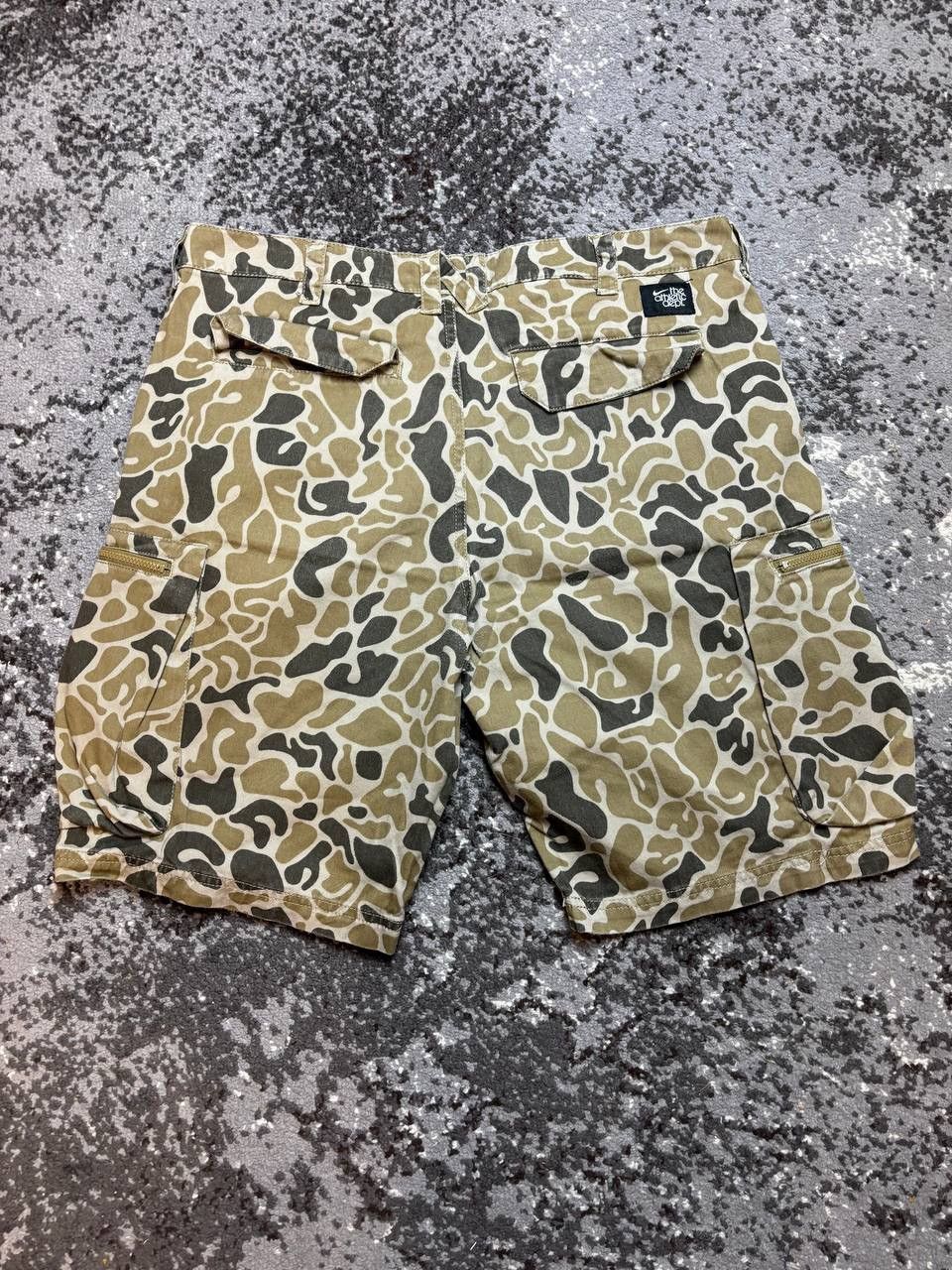 Nike × Vintage Vintage Y2K Nike Adept Military Camo Cargo Swoosh Shorts Size US 32 / EU 48 - 10 Thumbnail