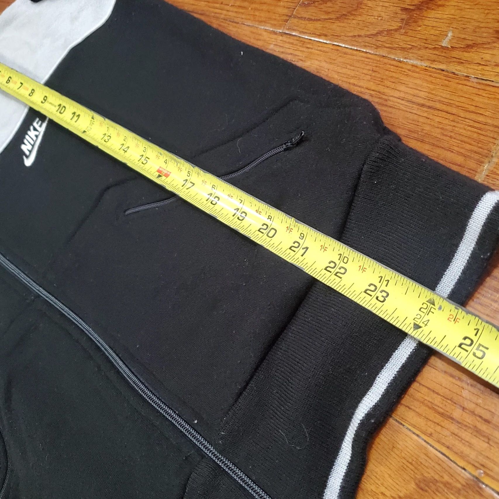 Nike VINTAGE Nike Jacket Mens Medium Black Gray Full Zip Mock Neck Swoosh Logo 90s Size US M / EU 48-50 / 2 - 7 Thumbnail