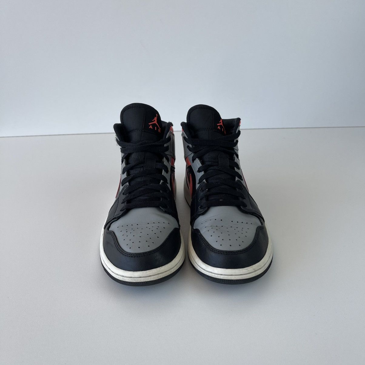 Jordan Brand Nike Air Jordan 1 Mid 2020 Hi-Top Shoes Mid/Pink/Shadow Size US 8 / EU 41 - 3 Thumbnail
