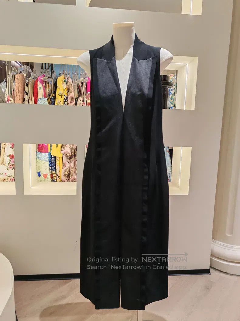 Fendi Fendi Elegant black sleeveless dress Size XS / US 0-2 / IT 36-38 - 1 Thumbnail