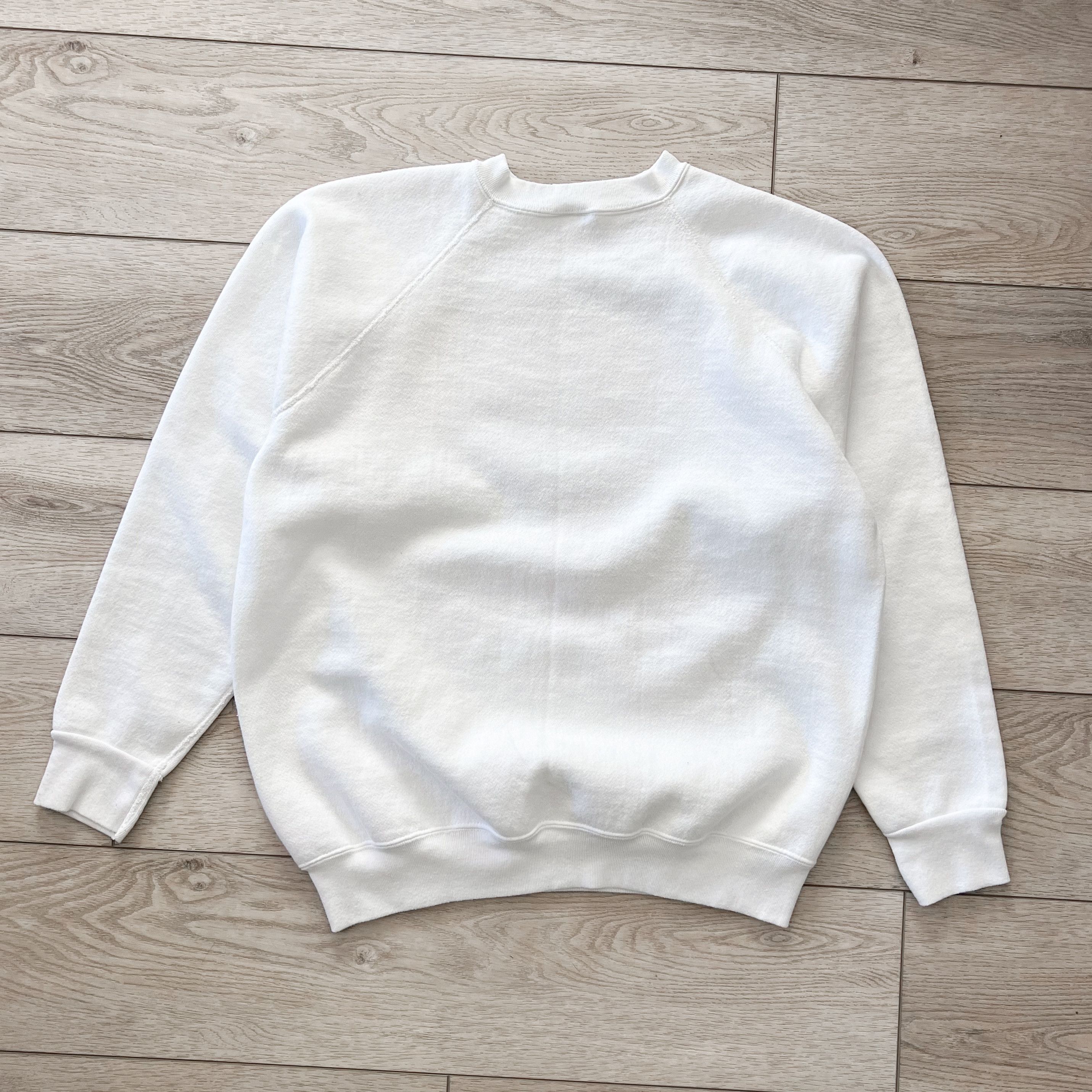 Vintage VTG Agoura High School Chargers Basketball Raglan Sweatshirt Size US L / EU 52-54 / 3 - 8 Thumbnail