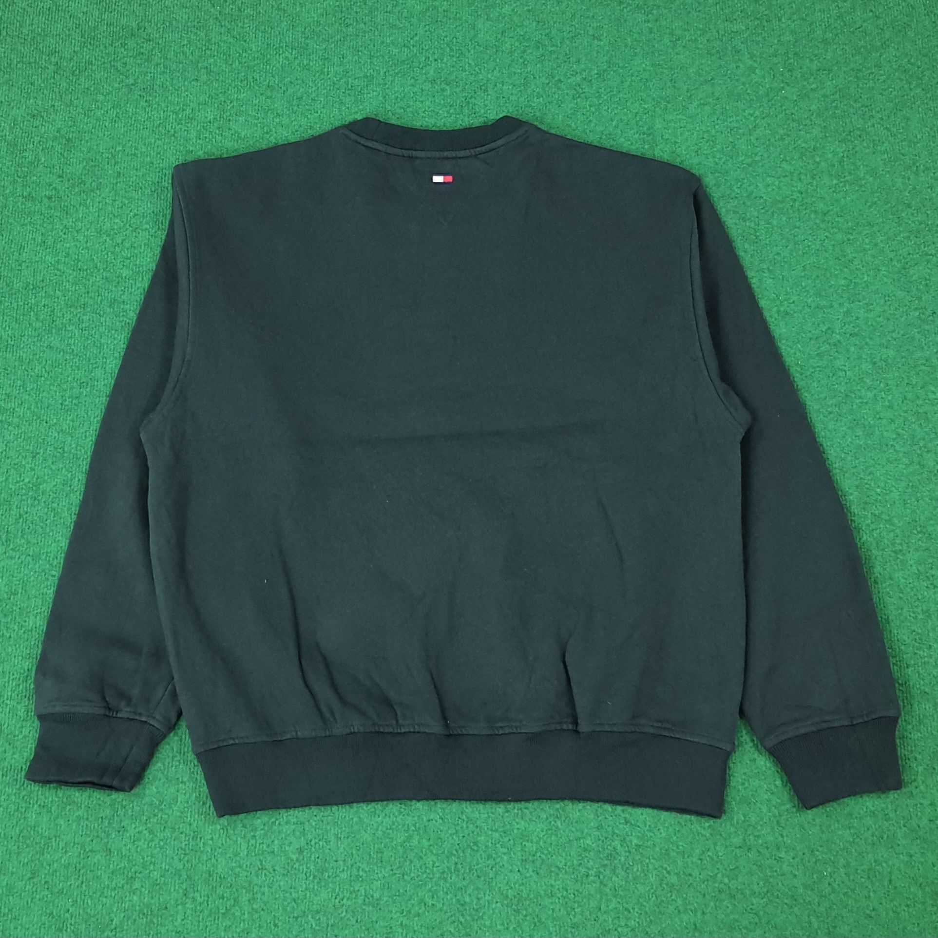Tommy Hilfiger × Vintage Vintage Tommy Hilfiger Golf Sweatshirt C232N20 Size US L / EU 52-54 / 3 - 3 Thumbnail