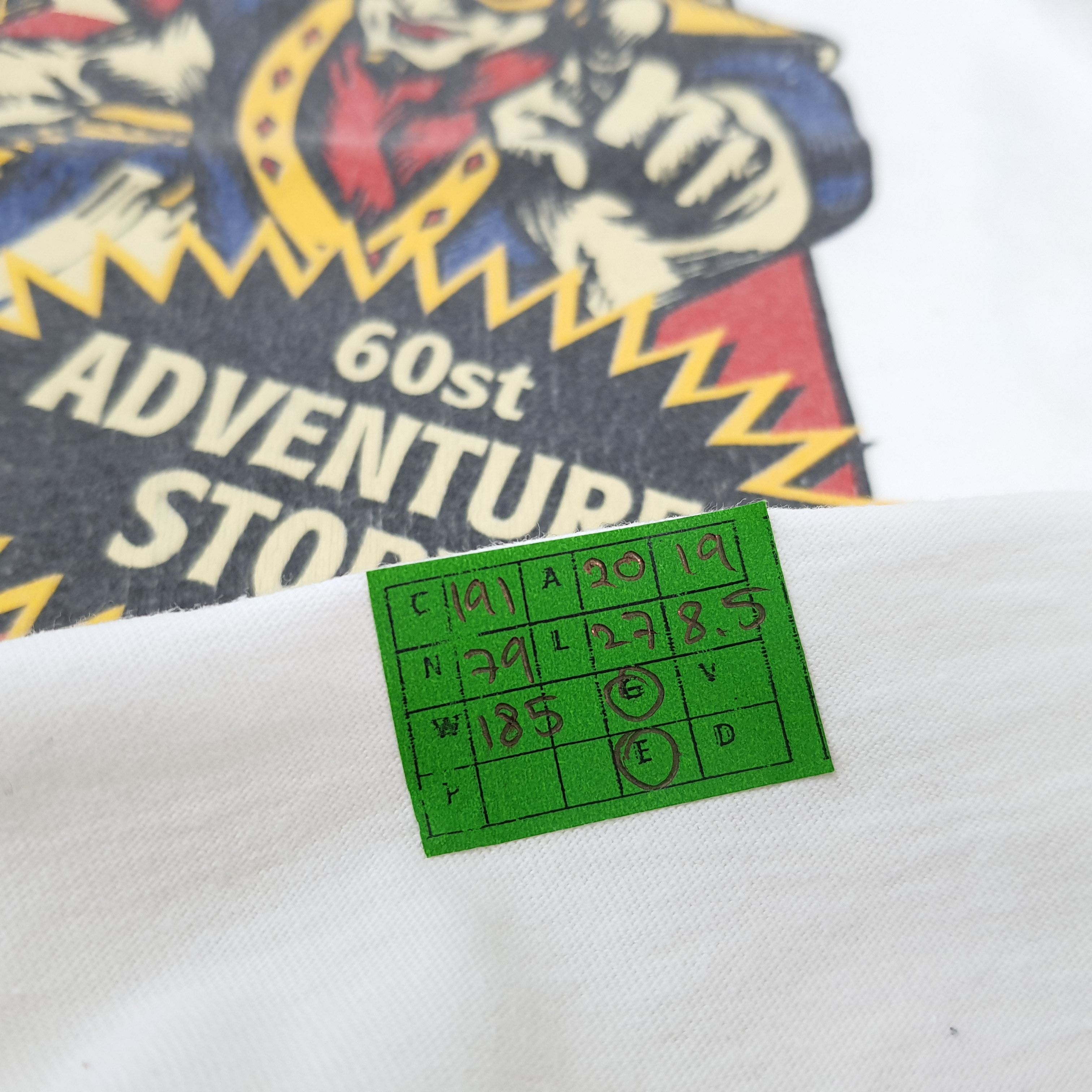Vintage Vintage Space Future American 90s Superhero Comics Tshirt Size US M / EU 48-50 / 2 - 9 Thumbnail