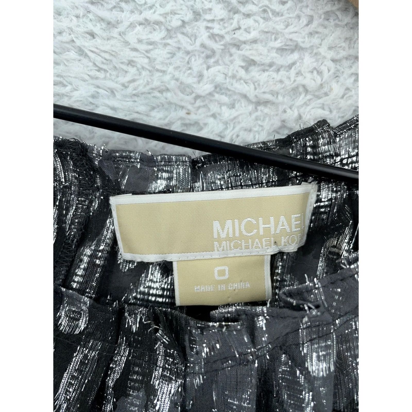 Michael Kors Michael Kors Blouse Women's 0 Black Silver Metallic Pleated Round Neck Size XS / US 0-2 / IT 36-38 - 6 Thumbnail