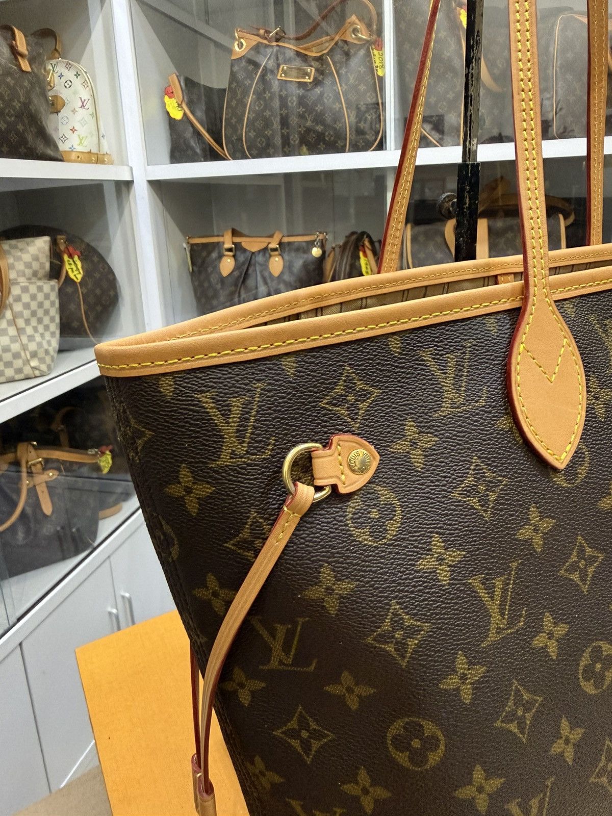 Louis Vuitton Neverfull Mm - 2131 Size ONE SIZE - 5 Thumbnail