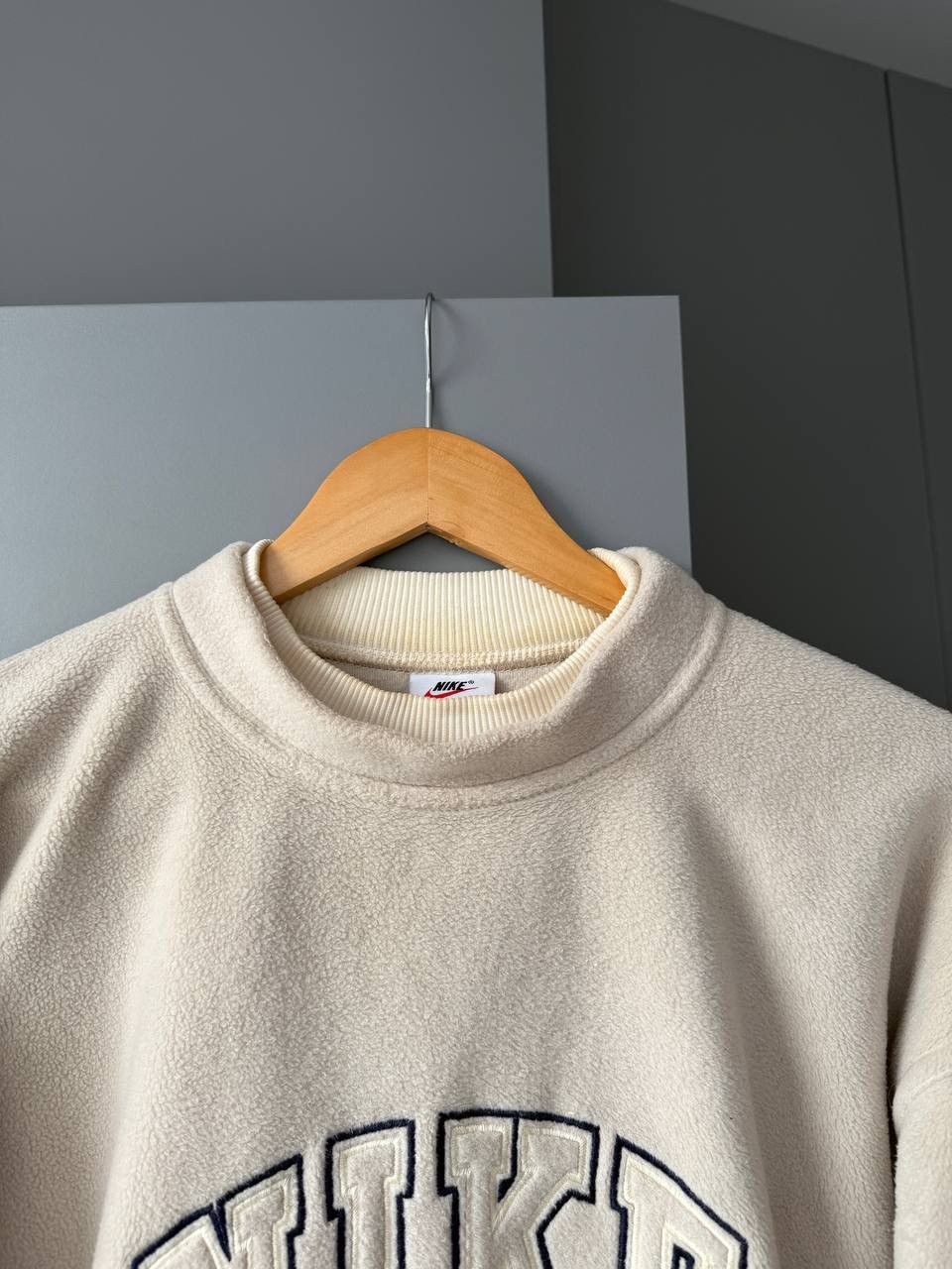 Nike RARE Vintage Nike Sweatshirt Big Embroidered Logo Size S Size US S / EU 44-46 / 1 - 2 Thumbnail