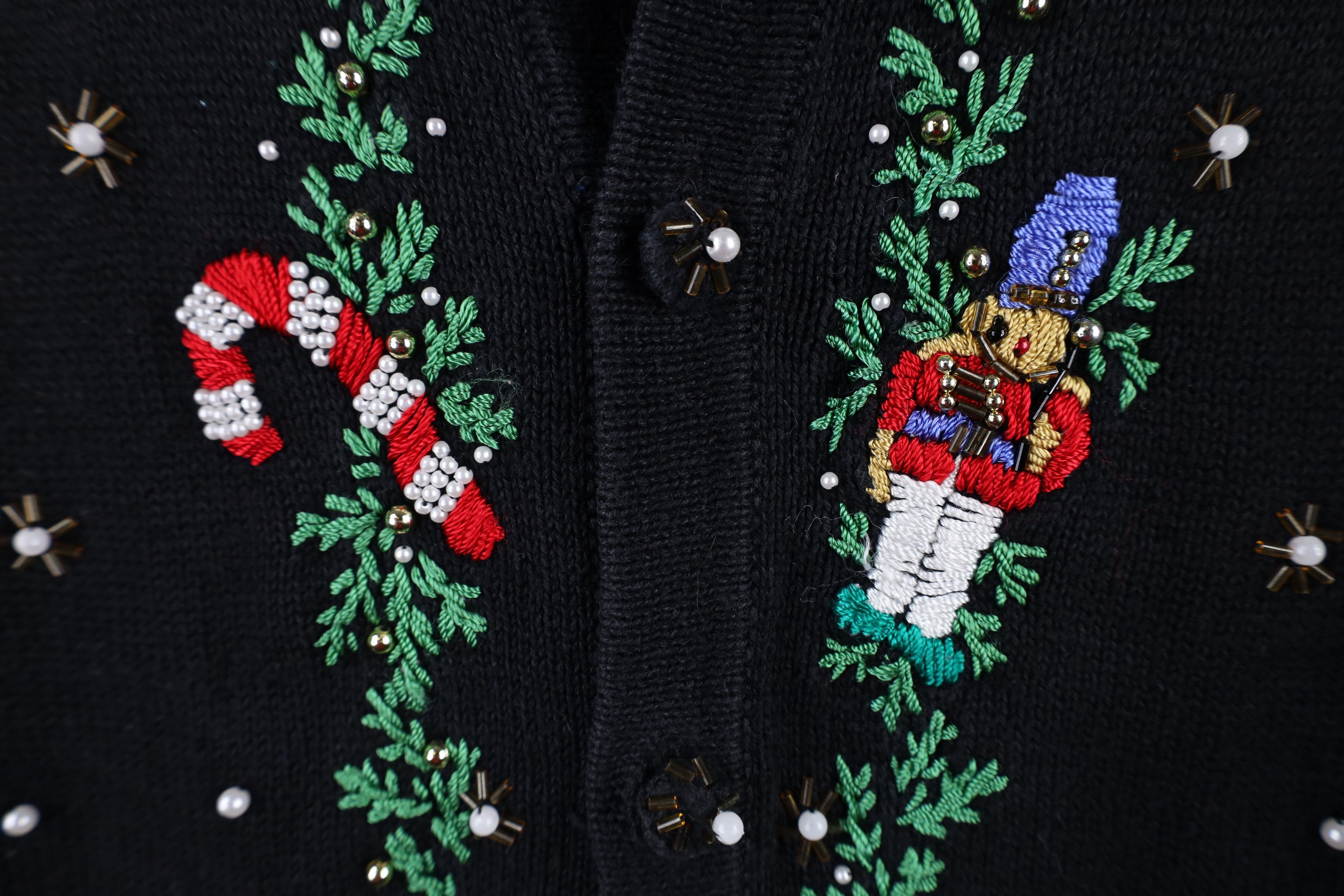 Vintage Vintage 90s Streetwear Embroidered Christmas Sweater Vest Size L / US 10 / IT 46 - 9 Thumbnail