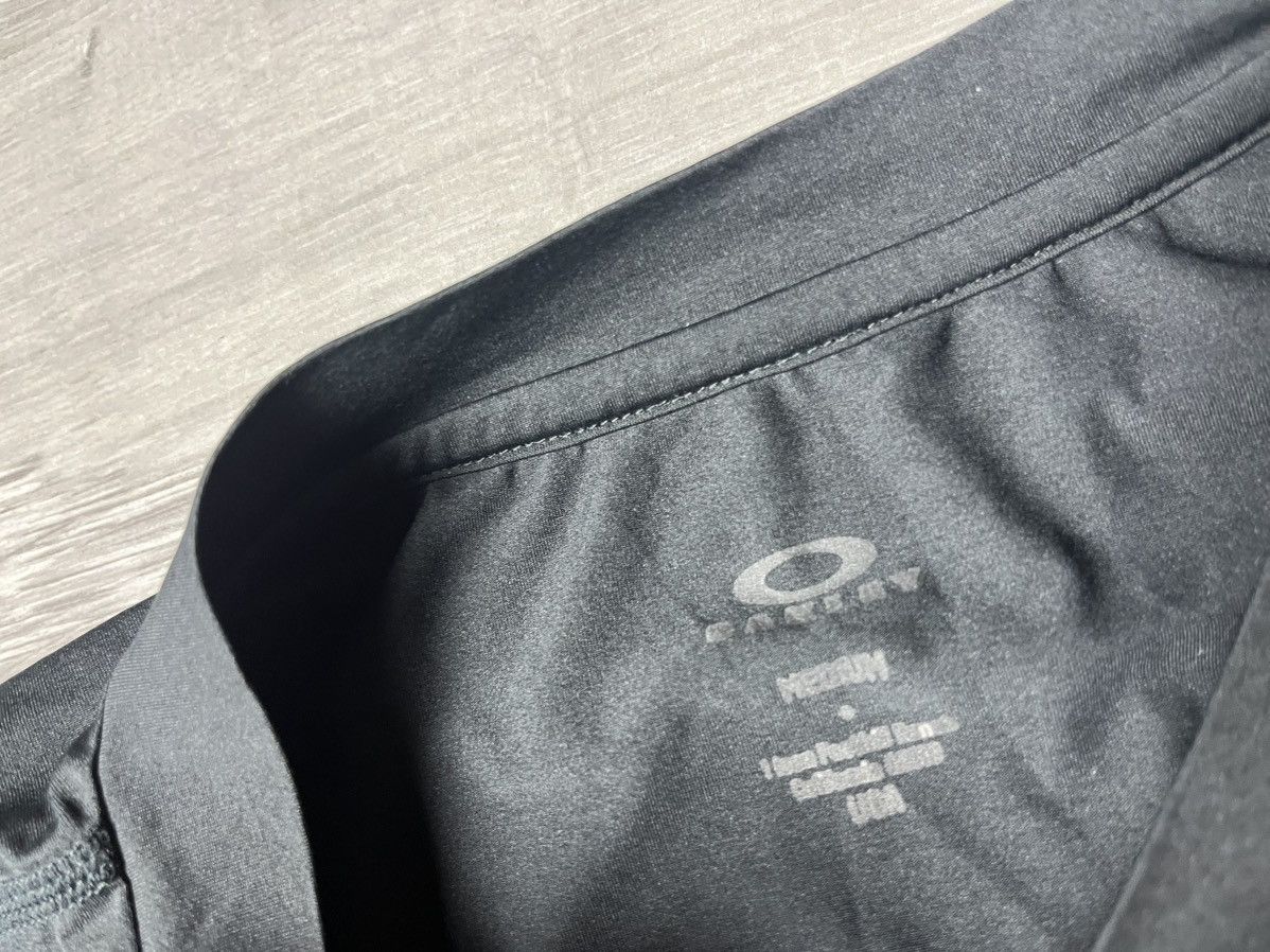 Oakley Oakley thermo Tshirt logo size Small Size US S / EU 44-46 / 1 - 5 Thumbnail