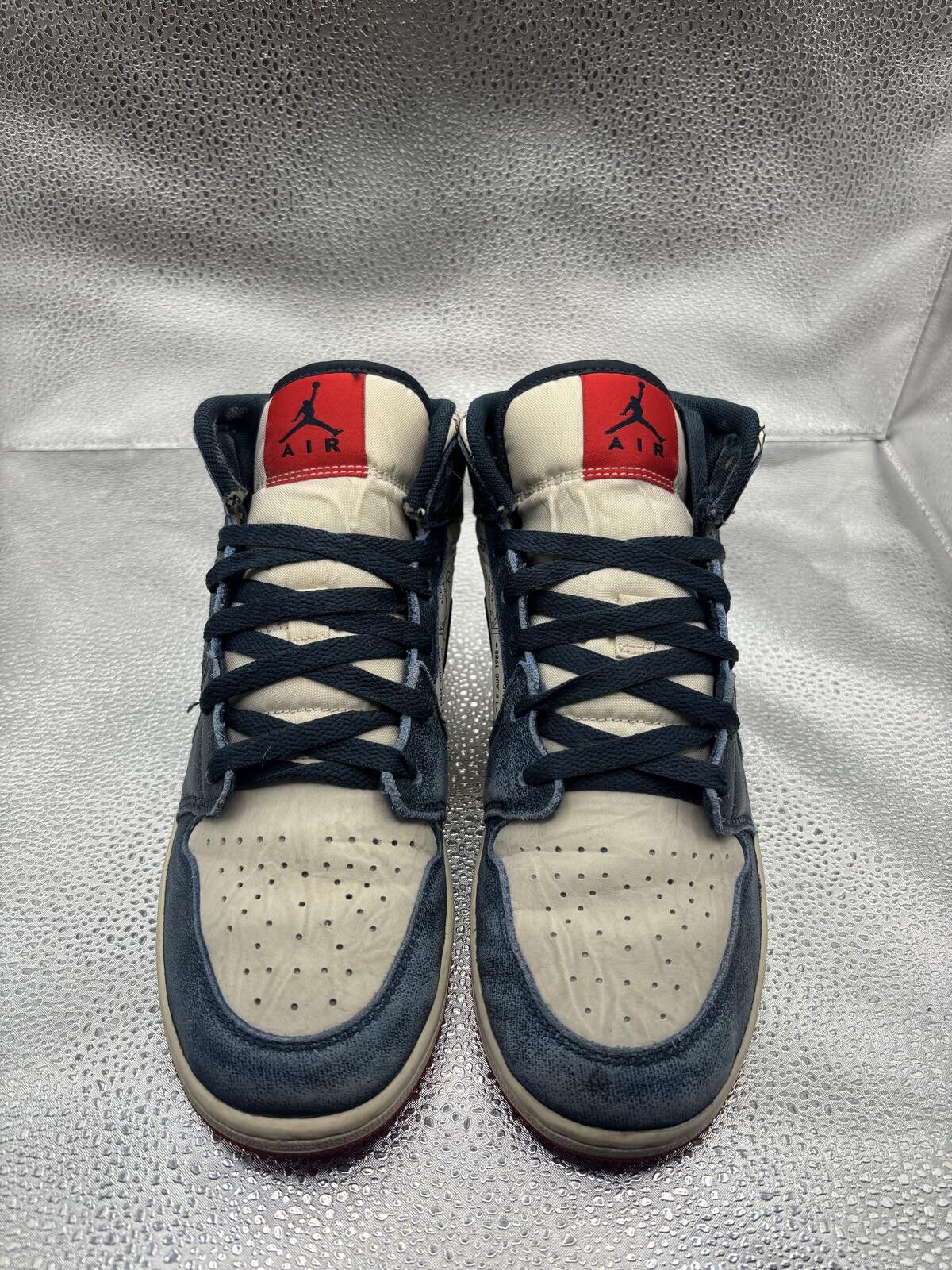 Jordan Brand Air Jordan 1 mid take flight gold swoosh GS Size US 7 / EU 40 - 2 Thumbnail