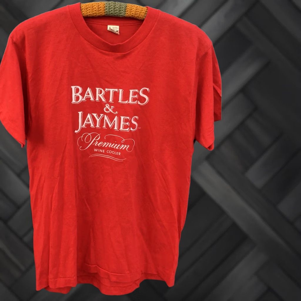 Vintage VINTAGE Bartles & Jaymes Premium Wine Cooler T Shirt 80s 1980s Size L Red Graphic Tee Men XS? Size US L / EU 52-54 / 3 - 1 Thumbnail
