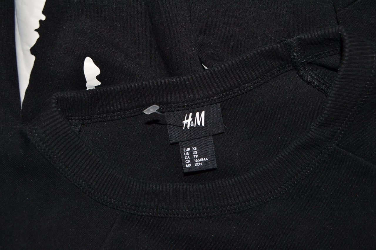 H&M × XO H&M x The Weeknd XO Sweatshirt Crewneck Big Logo Size XS Size US XS / EU 42 / 0 - 8 Thumbnail