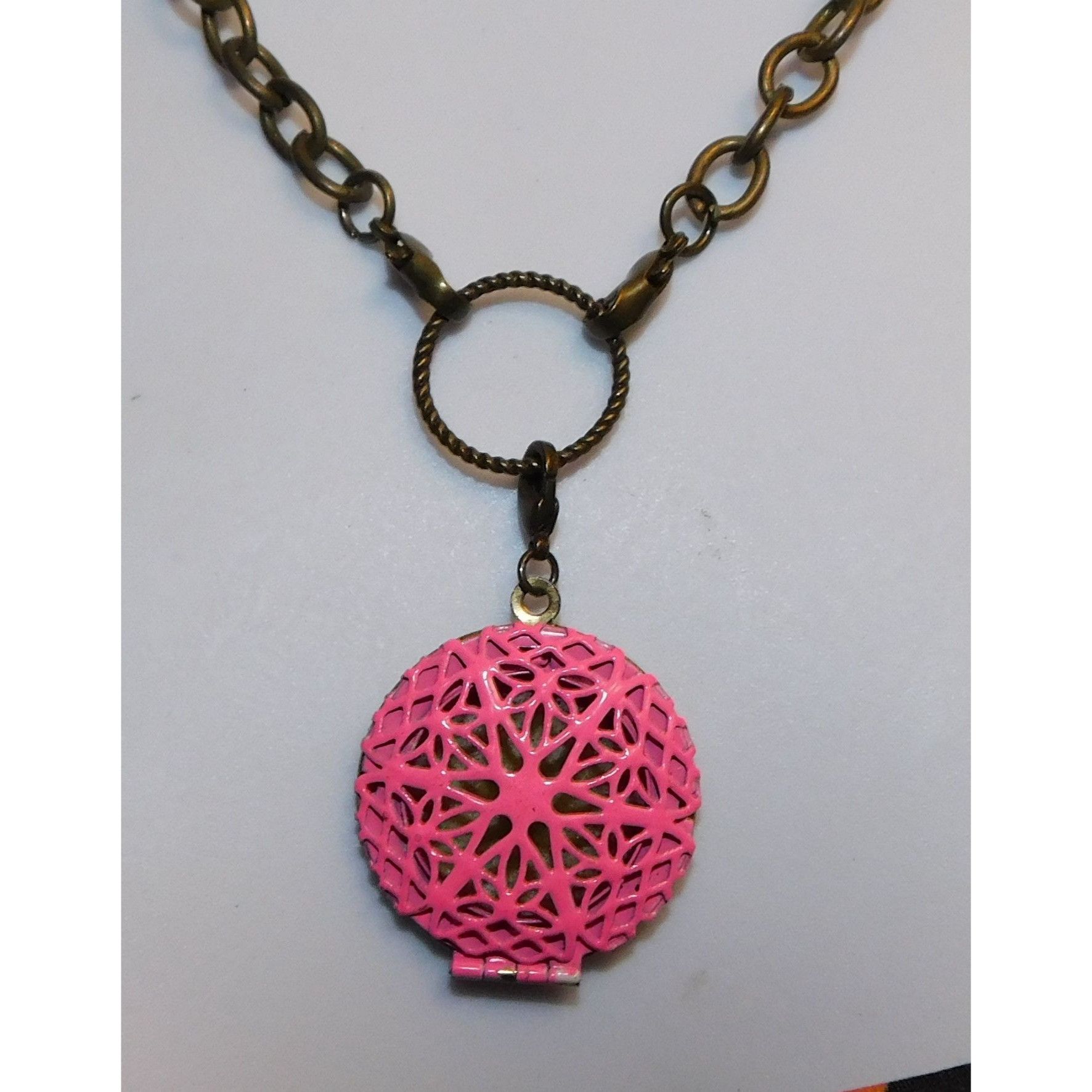 Other Floral Filigree Locket Necklace Gold Tone With Pink Enamel Size ONE SIZE - 1 Thumbnail