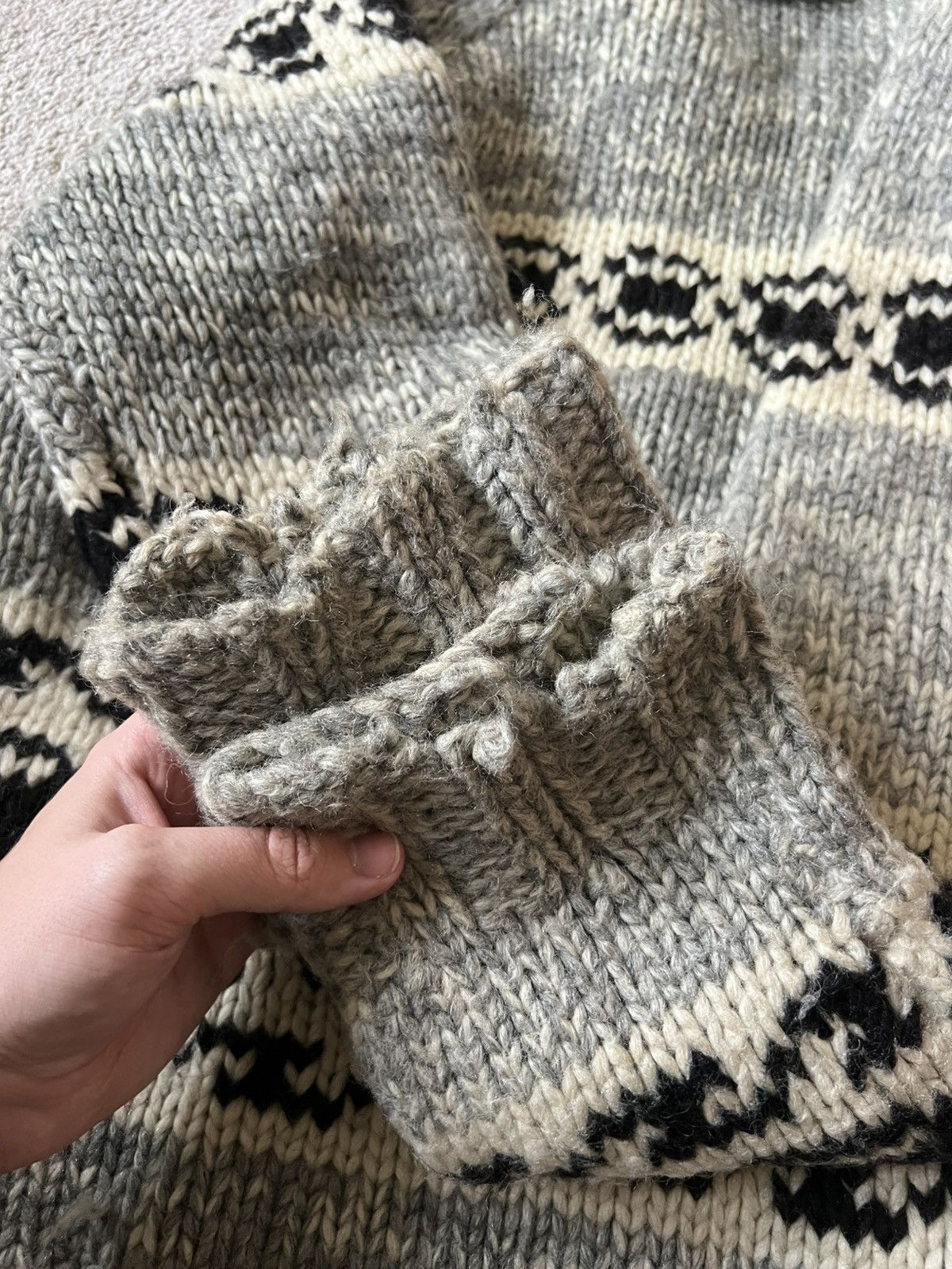 Handmade × Vintage Vintage 60s Cowichan Sweater Style Pull Over Fits Small Size US S / EU 44-46 / 1 - 4 Thumbnail