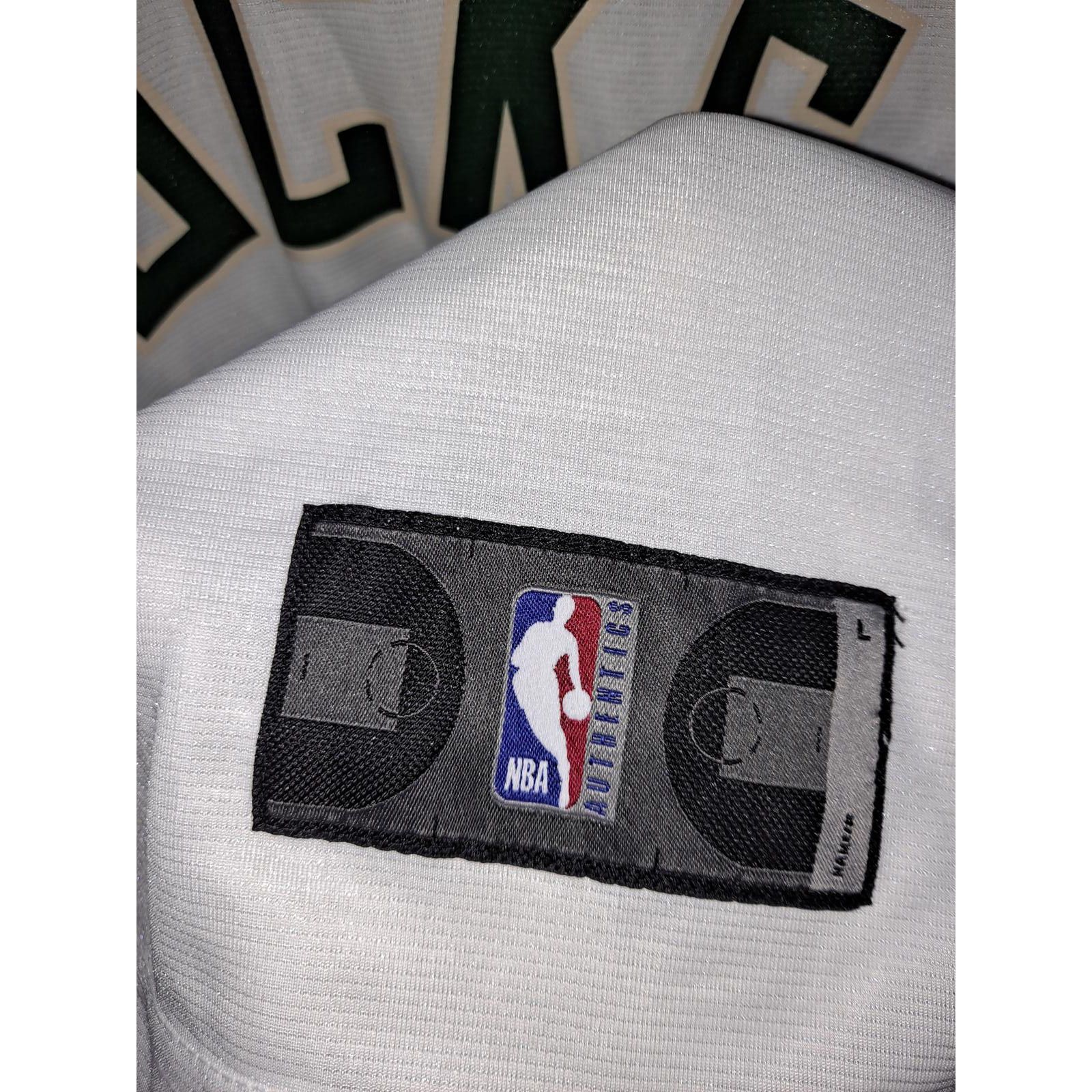 Other Fanatics NBA Bucks #34 Antetokounmpo White and Black Jersey Size US L / EU 52-54 / 3 - 3 Thumbnail