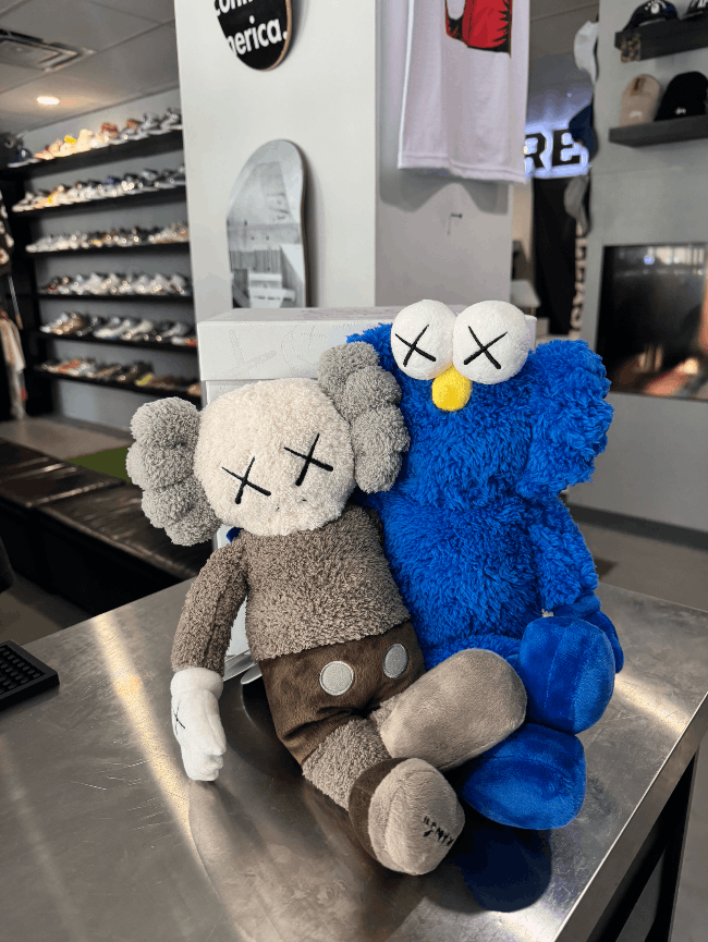 Kaws KAWS Seeing/Watching Companion & Blue BFF Plush Size ONE SIZE - 2 Thumbnail