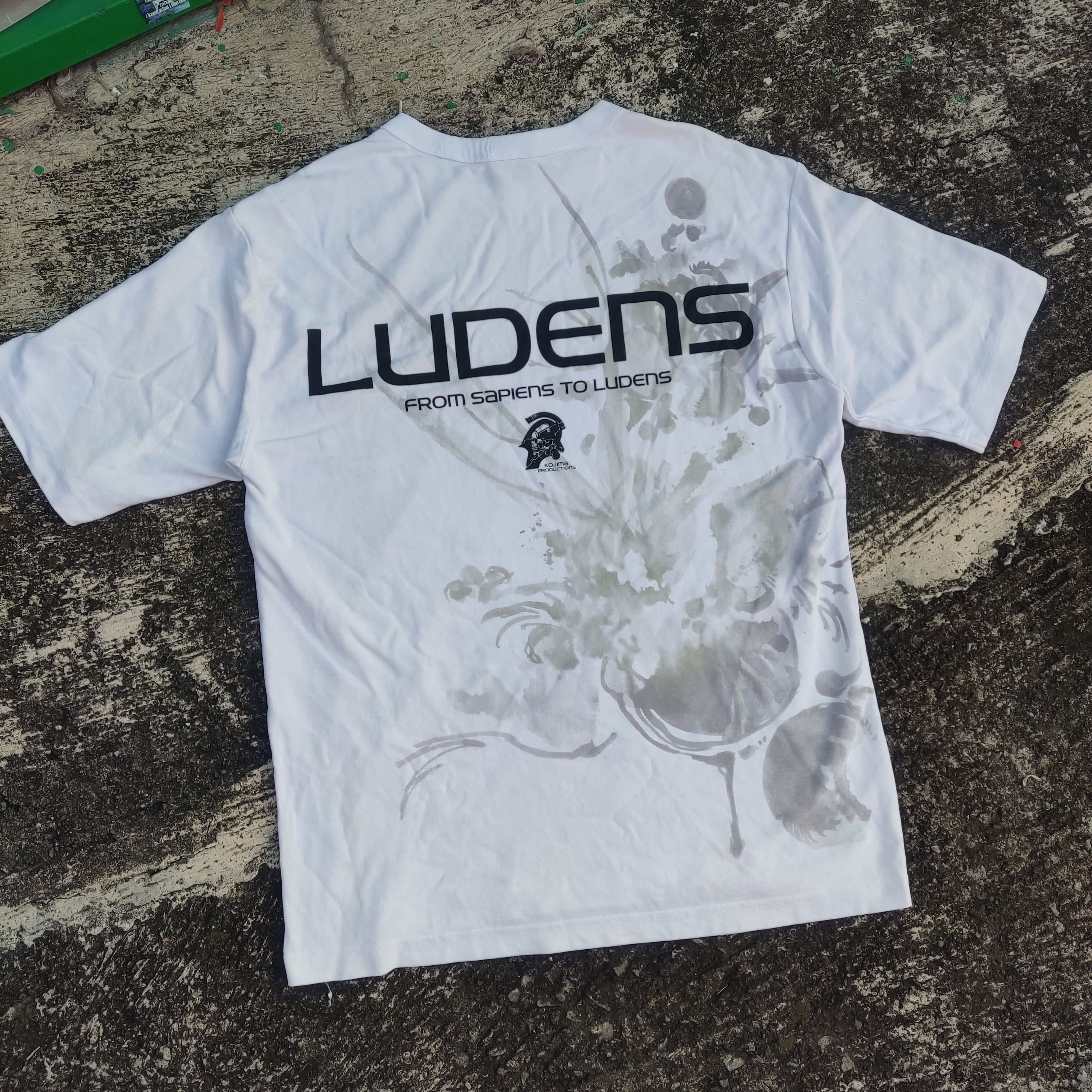 The Game Kojima x GU. Death Stranding, Kojima Production. Size US M / EU 48-50 / 2 - 1 Thumbnail
