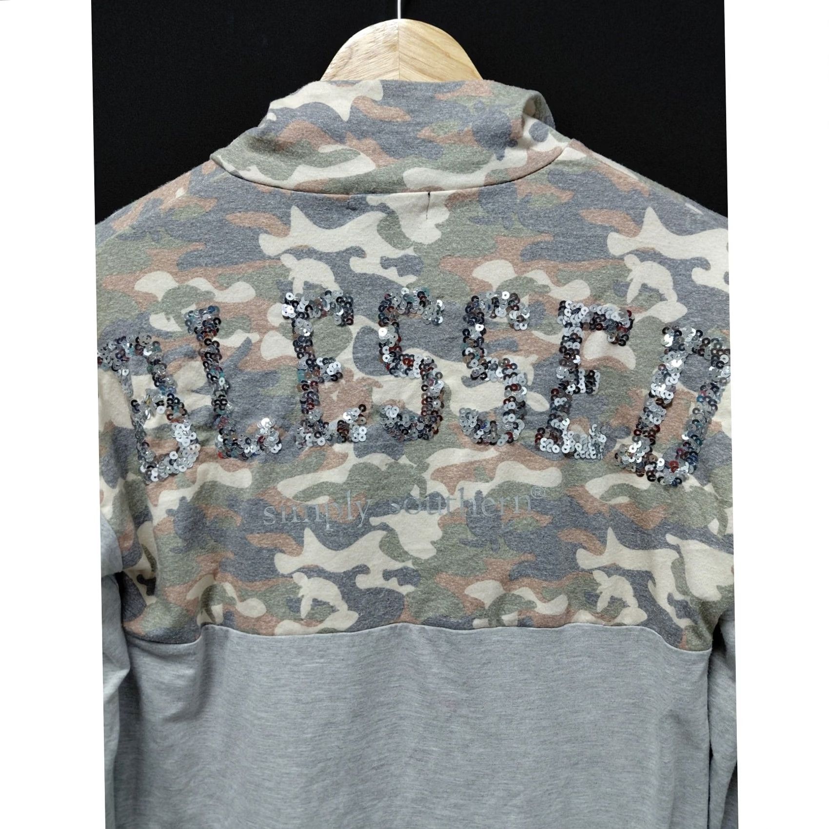 Vintage Simply Southern COLLECTION Camo Sequin Sweatshirt Long Sleeve Pullover S Womens Gray Size S / US 4 / IT 40 - 3 Thumbnail