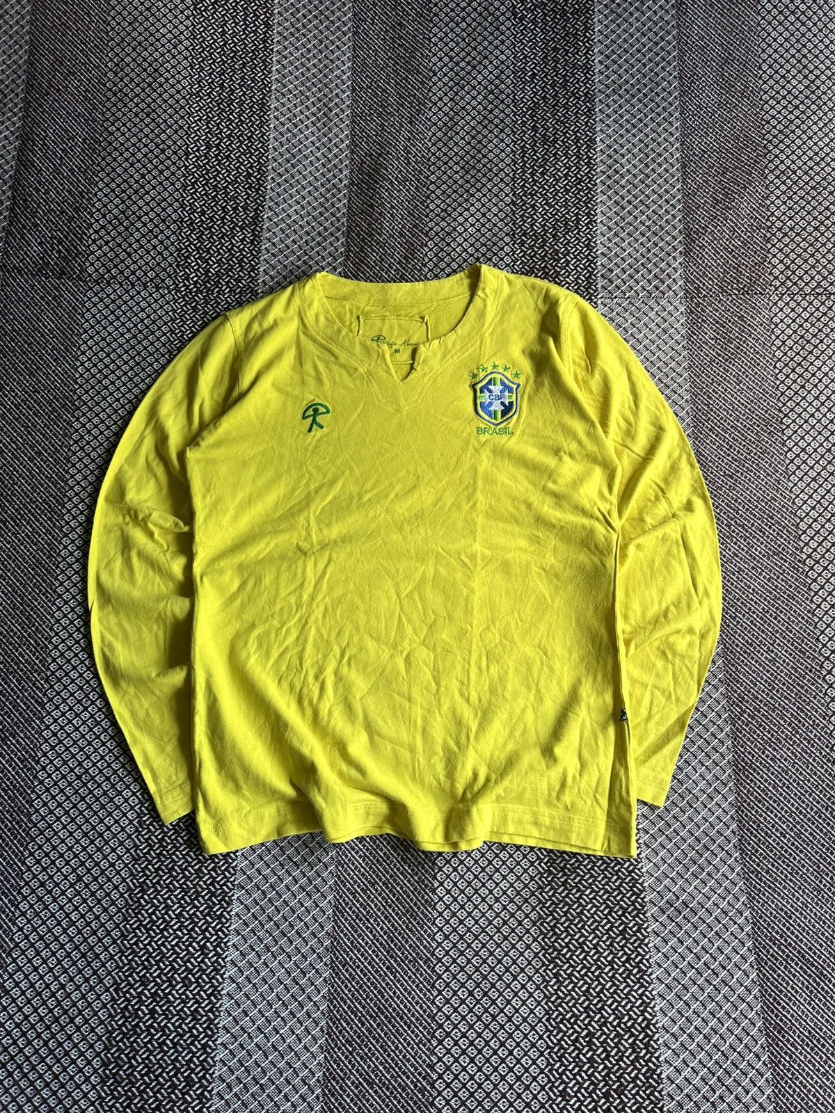 Japanese Brand Vintage Brazil Long Sleeve T-shirt Unisex Streetwear Hype Size US M / EU 48-50 / 2 - 1 Thumbnail