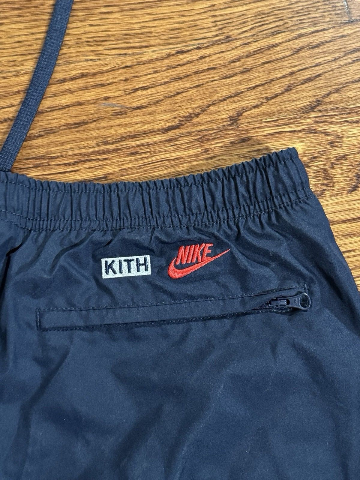Kith × Nike Men’s Nike Kith Nylon Windbreaker Track Pants Size Medium Size US 32 / EU 48 - 5 Thumbnail