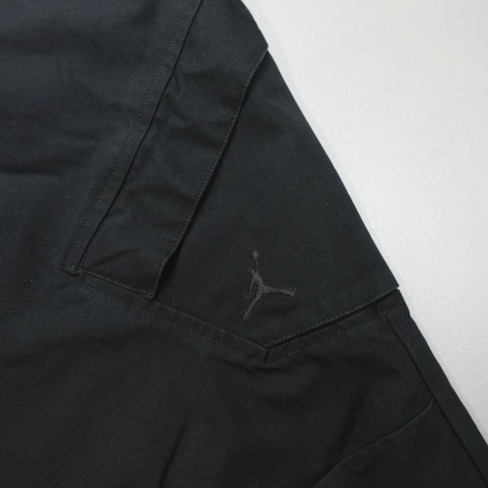 Nike Nike Jordan Chicago UTILITY LIFESTYLE Cargo Pants Women's XL Black Cargo Pants Women XL Black Nike Jordan Chicago UTILITY LIFESTYLE Size 40" / US 18 - 2 Thumbnail