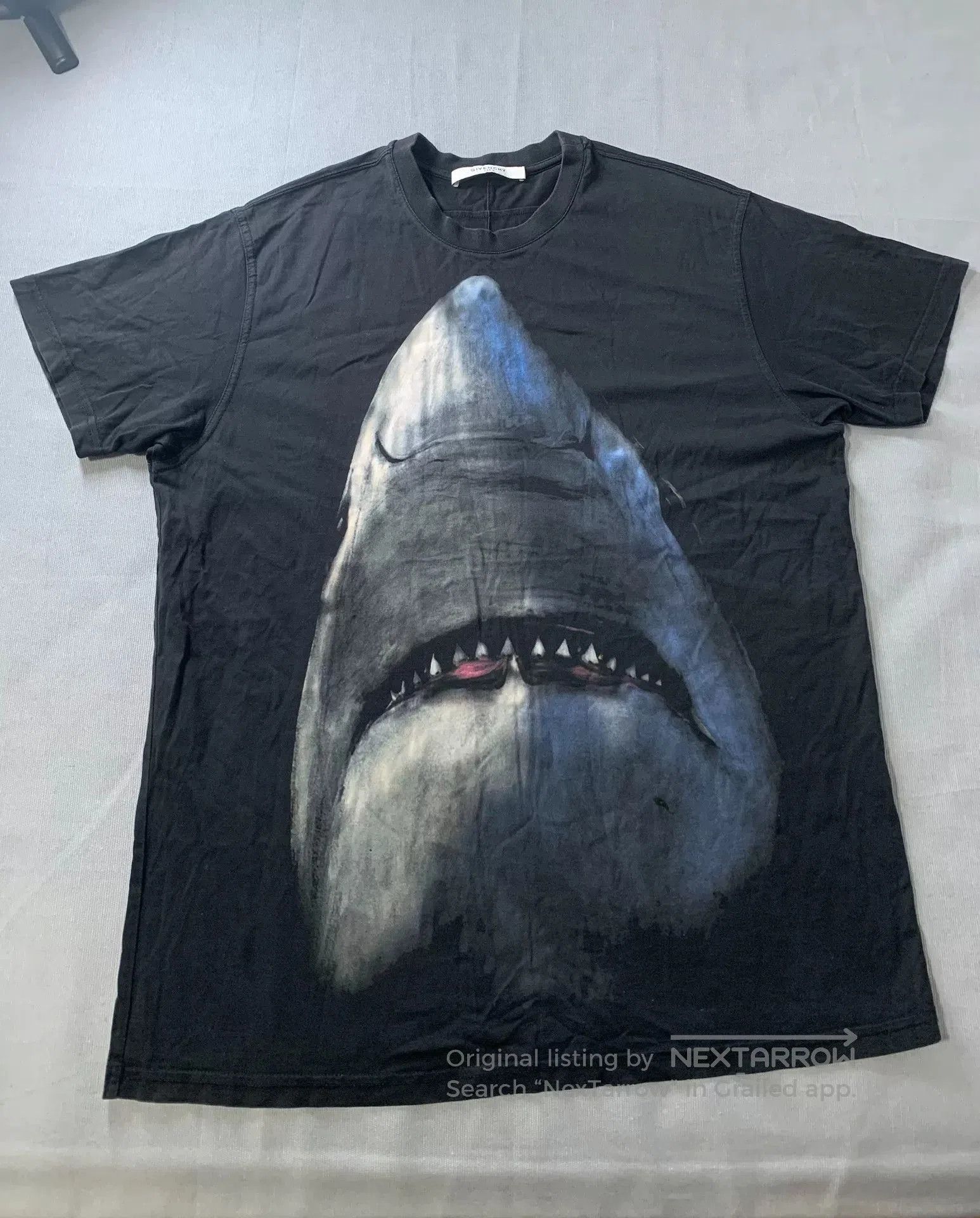Givenchy Givenchy Great White Shark Print Tee. Size US XS / EU 42 / 0 - 1 Thumbnail