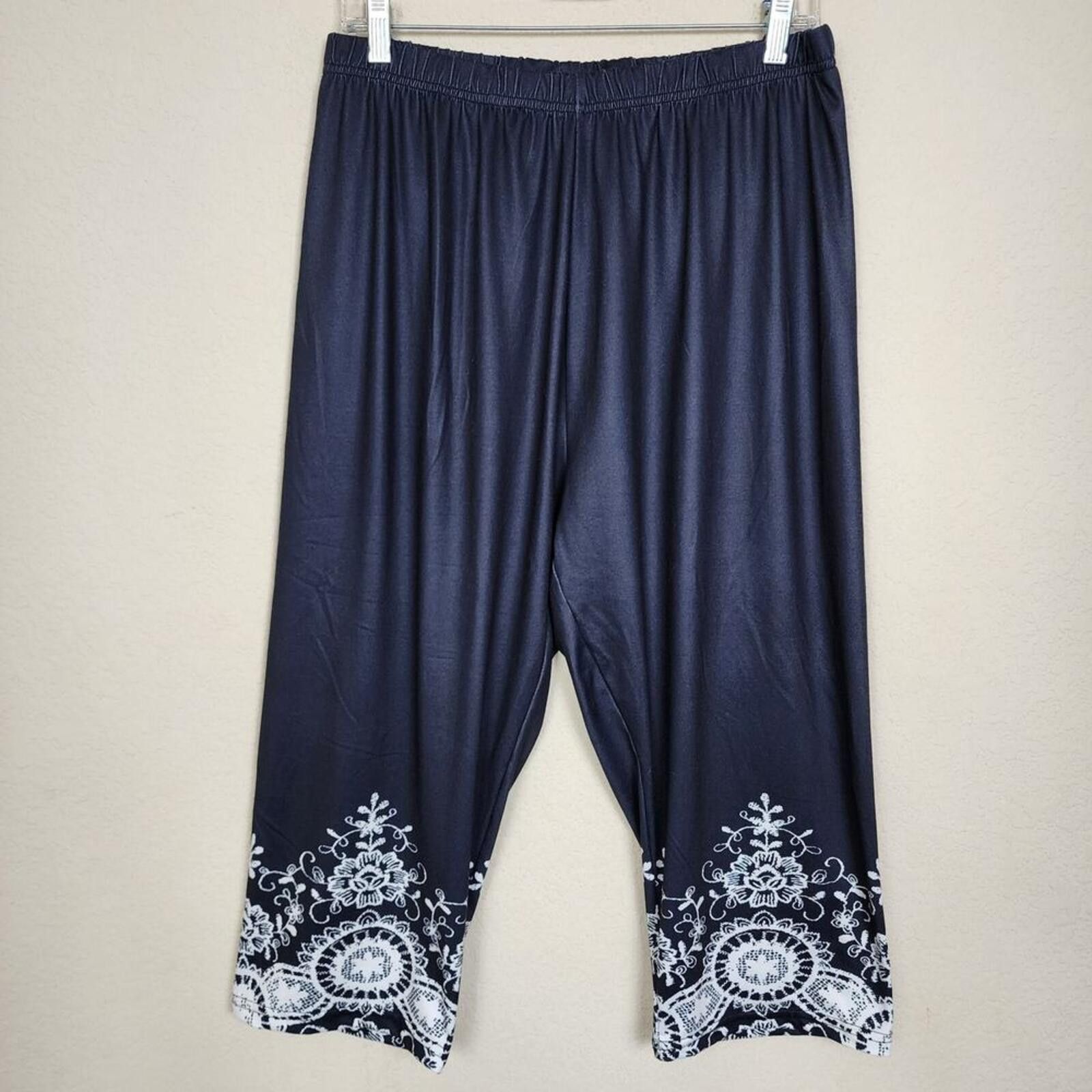 Other 2XL Black Floral Stretchy Capri Pants Size 42" / US 20 - 1 Thumbnail