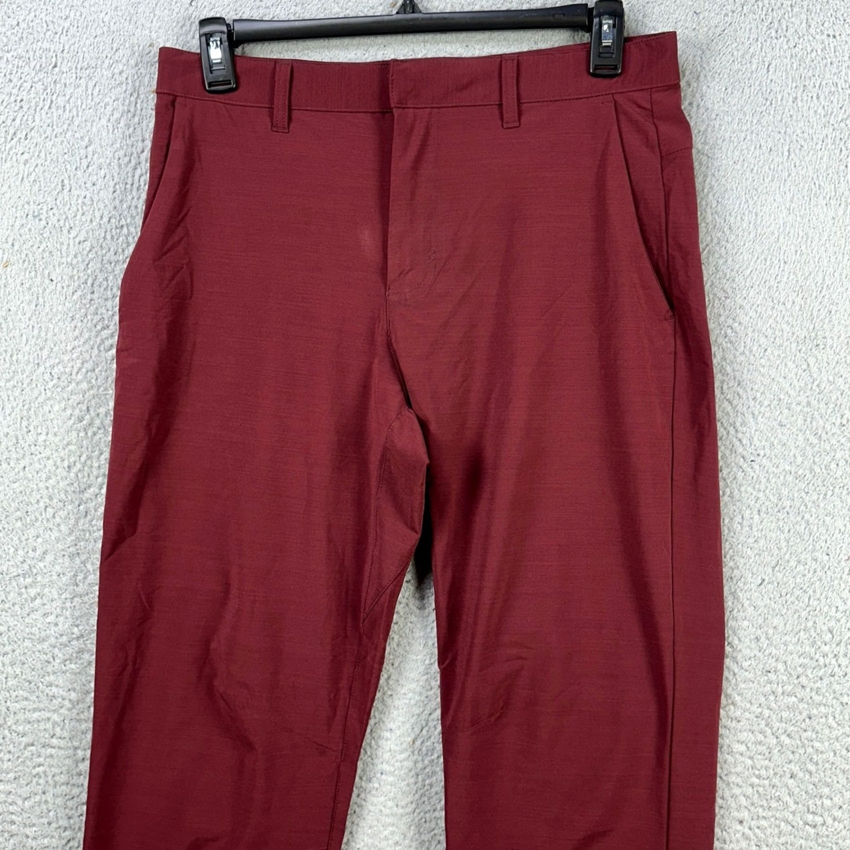 Fabletics Fabletics Golf Pants Mens Medium Maroon Flat Front Pockets Straight Outdoor Logo Size US 31 - 2 Thumbnail