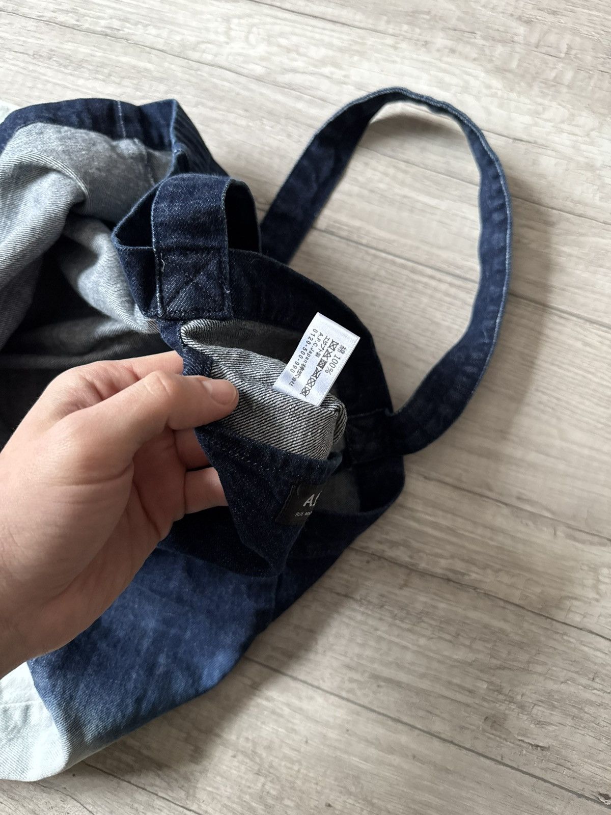 A.P.C. A.P.C. Chic Minimalist Denim Canvas Tote Designer Handbag Size ONE SIZE - 6 Thumbnail