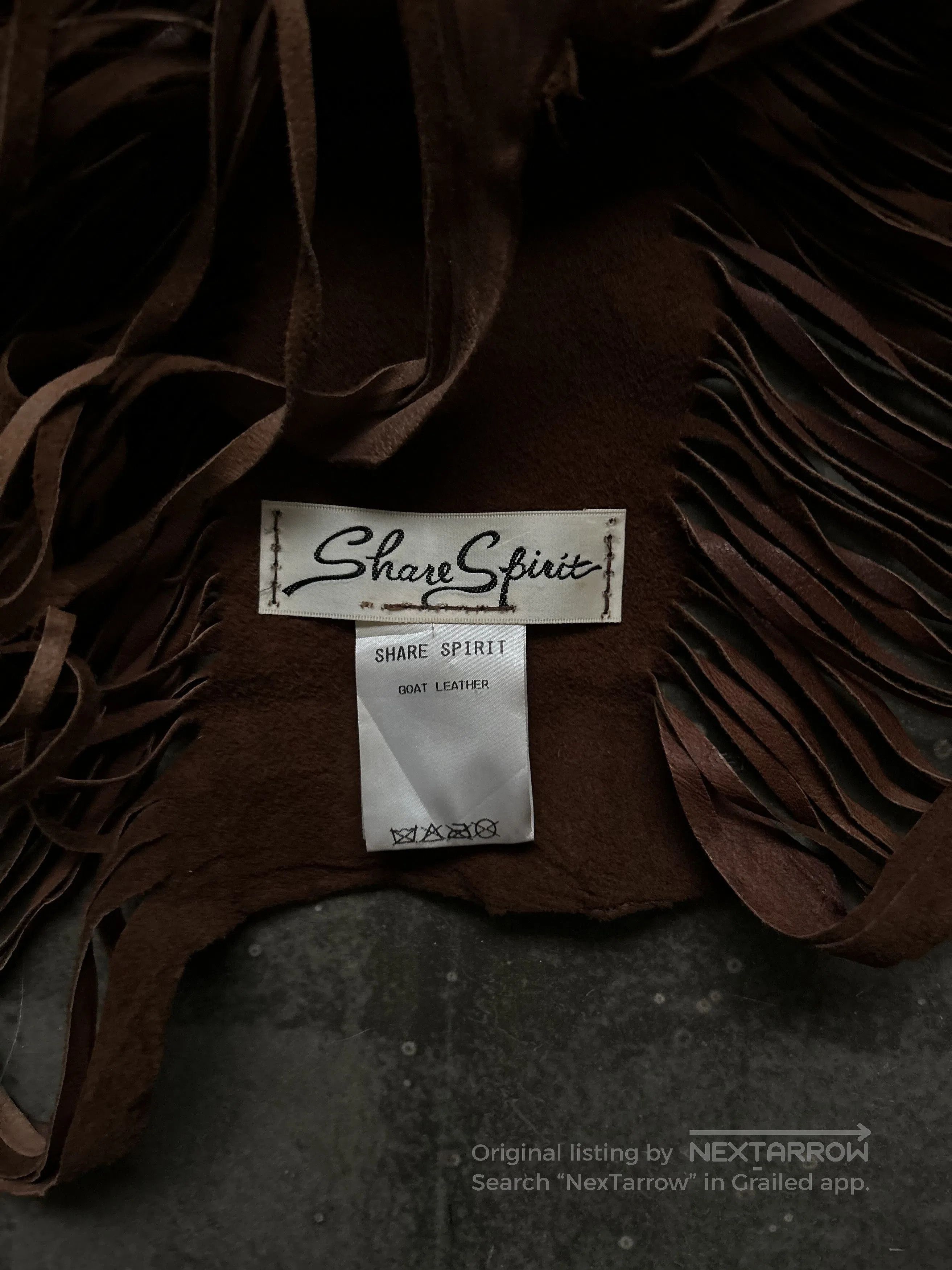 Share Spirit Homme stylish brown fringed leather vest. Size US M / EU 48-50 / 2 - 4 Thumbnail