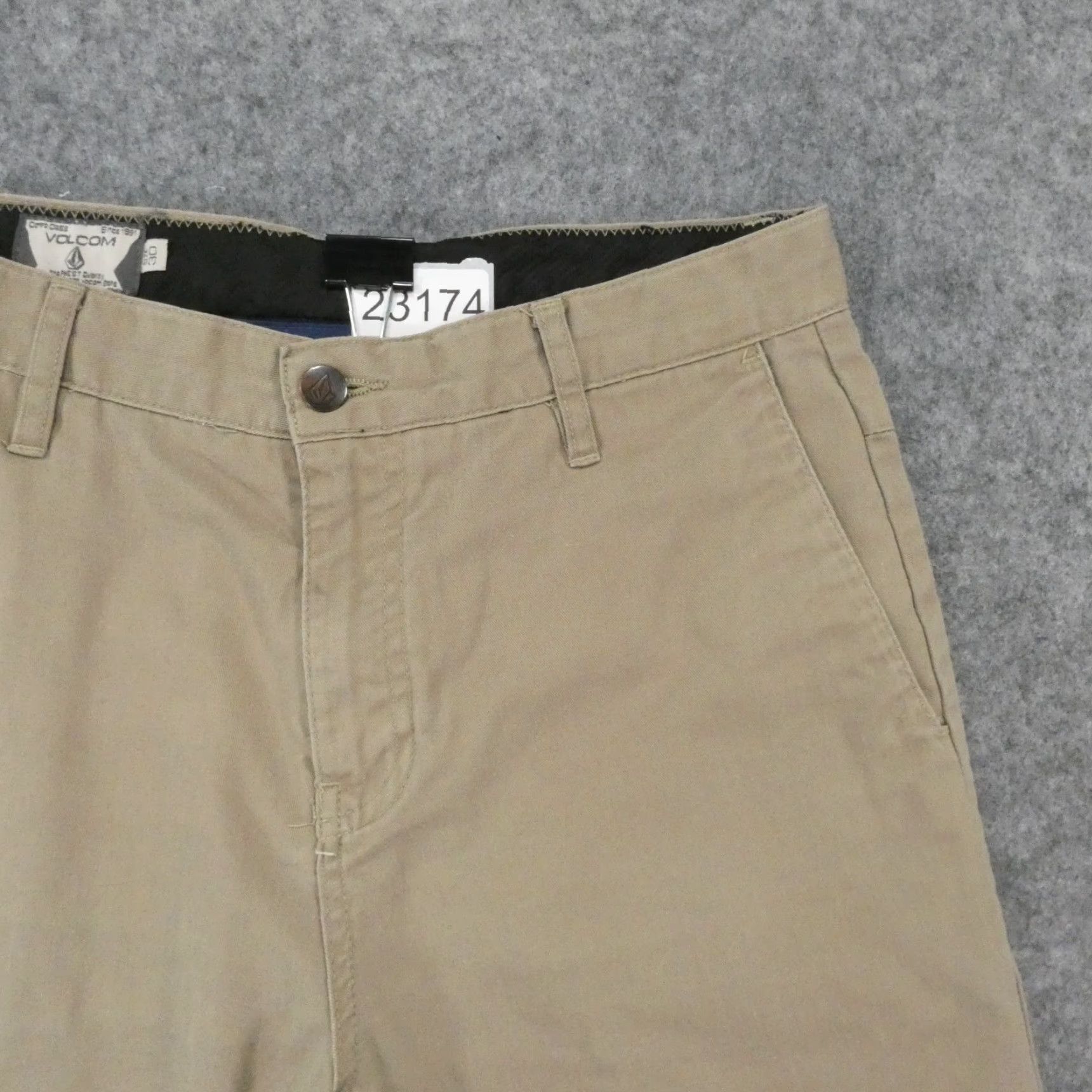 Volcom Volcom Shorts Mens 30 Chino Flat Front Khaki Casual Logo Lightweight Size US 31 - 5 Thumbnail
