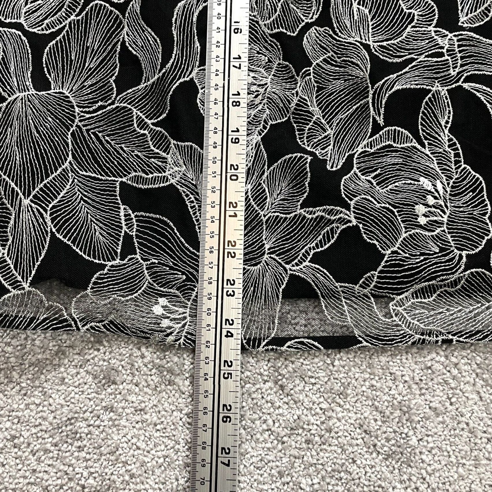 White House Black Market White House Black Market Blouse Top Women Medium Floral Butterfly Flutter Sleeve Size M / US 6-8 / IT 42-44 - 4 Thumbnail