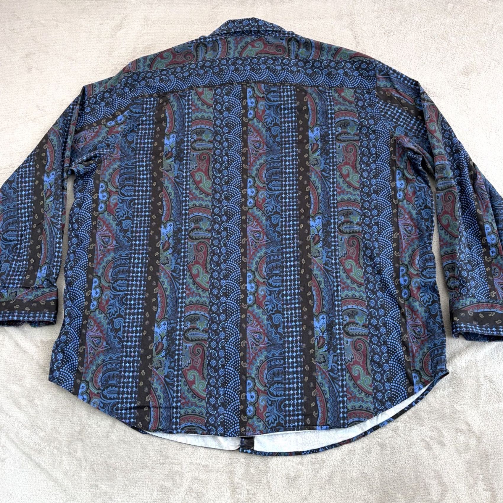 Robert Graham VINTAGE? No. (Answer must be a title.) Size US XXL / EU 58 / 5 - 4 Thumbnail