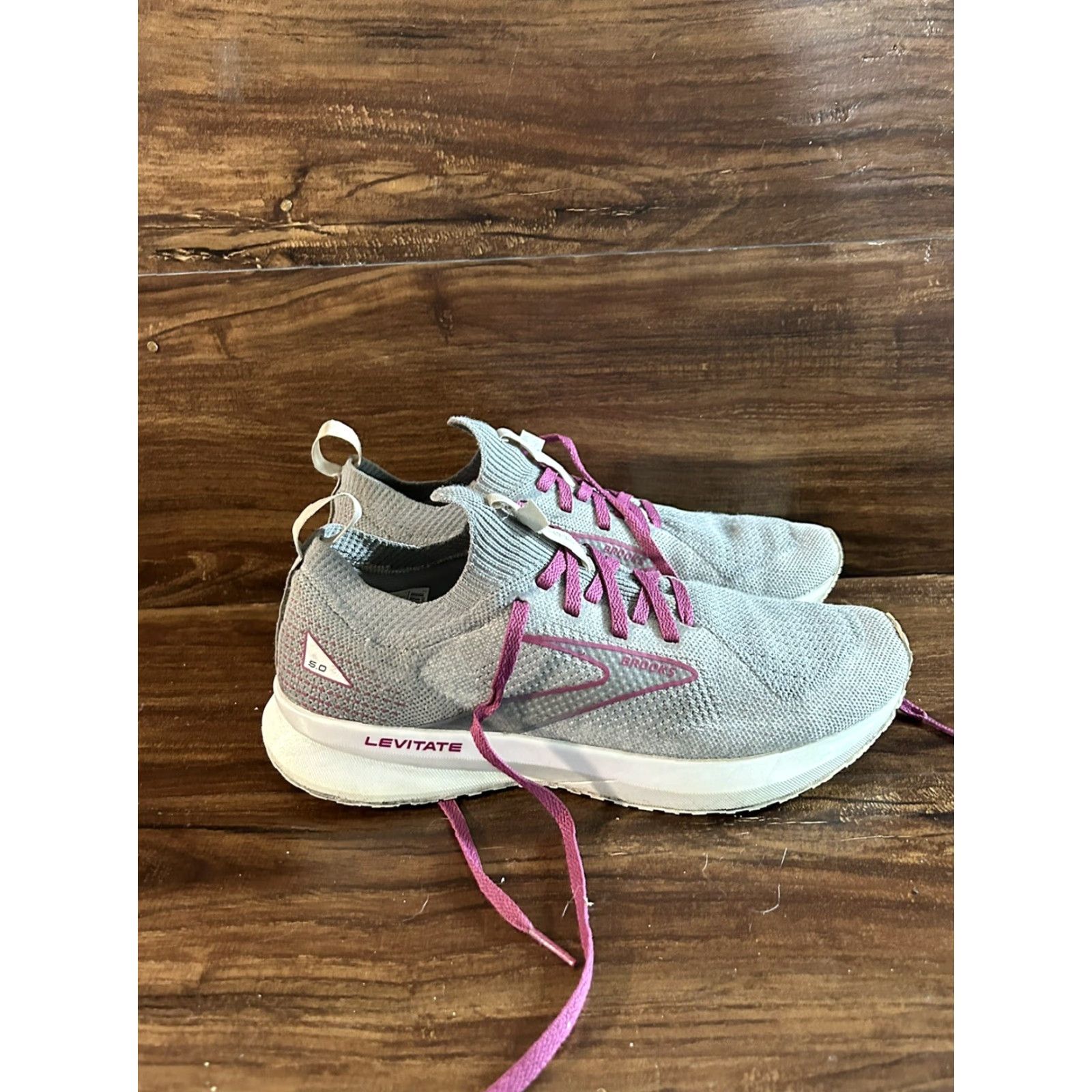 Brooks **Womens Brooks Levitate 5.0 Gray Athletic Shoes Size 8** User: **Womens Brooks Levitate 5.0 Gray Athletic Shoes Size 8** Size US 8 / IT 38 - 6 Thumbnail